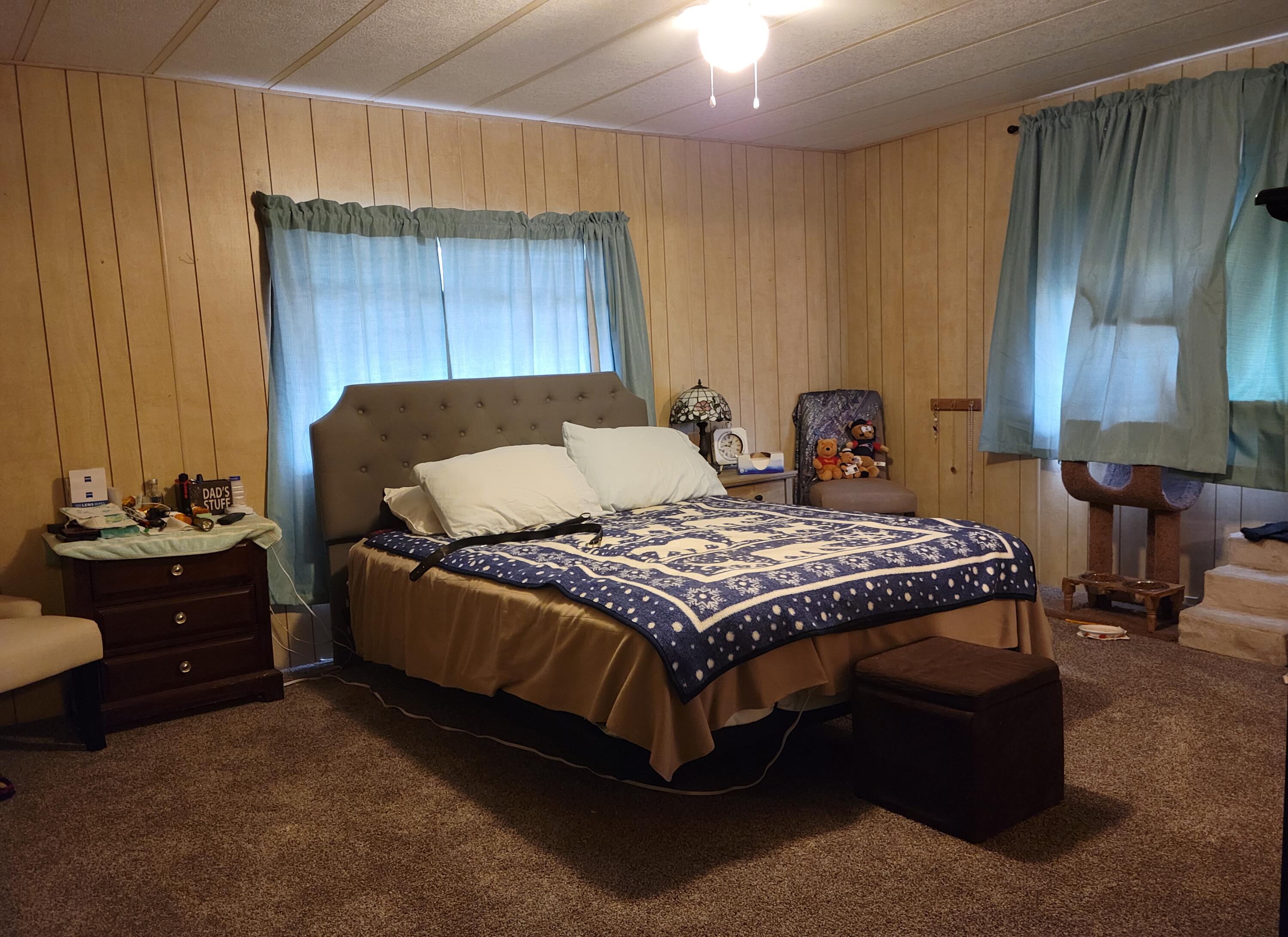 1094 Lee Roze Lane
