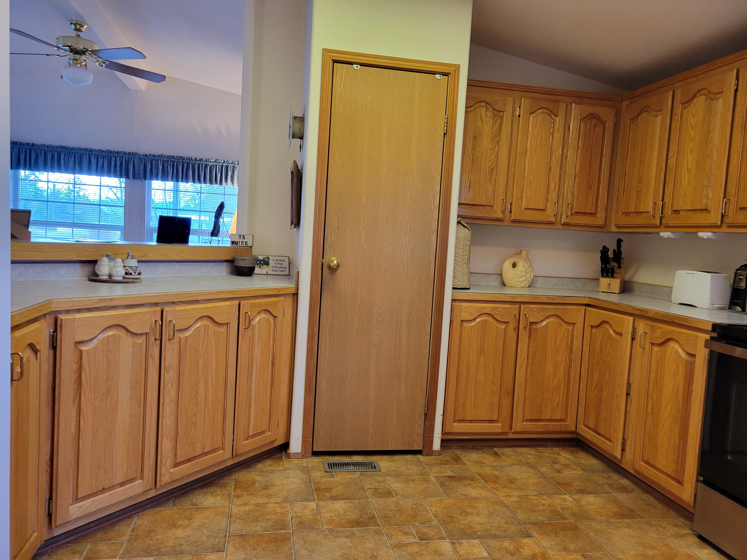 370 Lakeview Drive