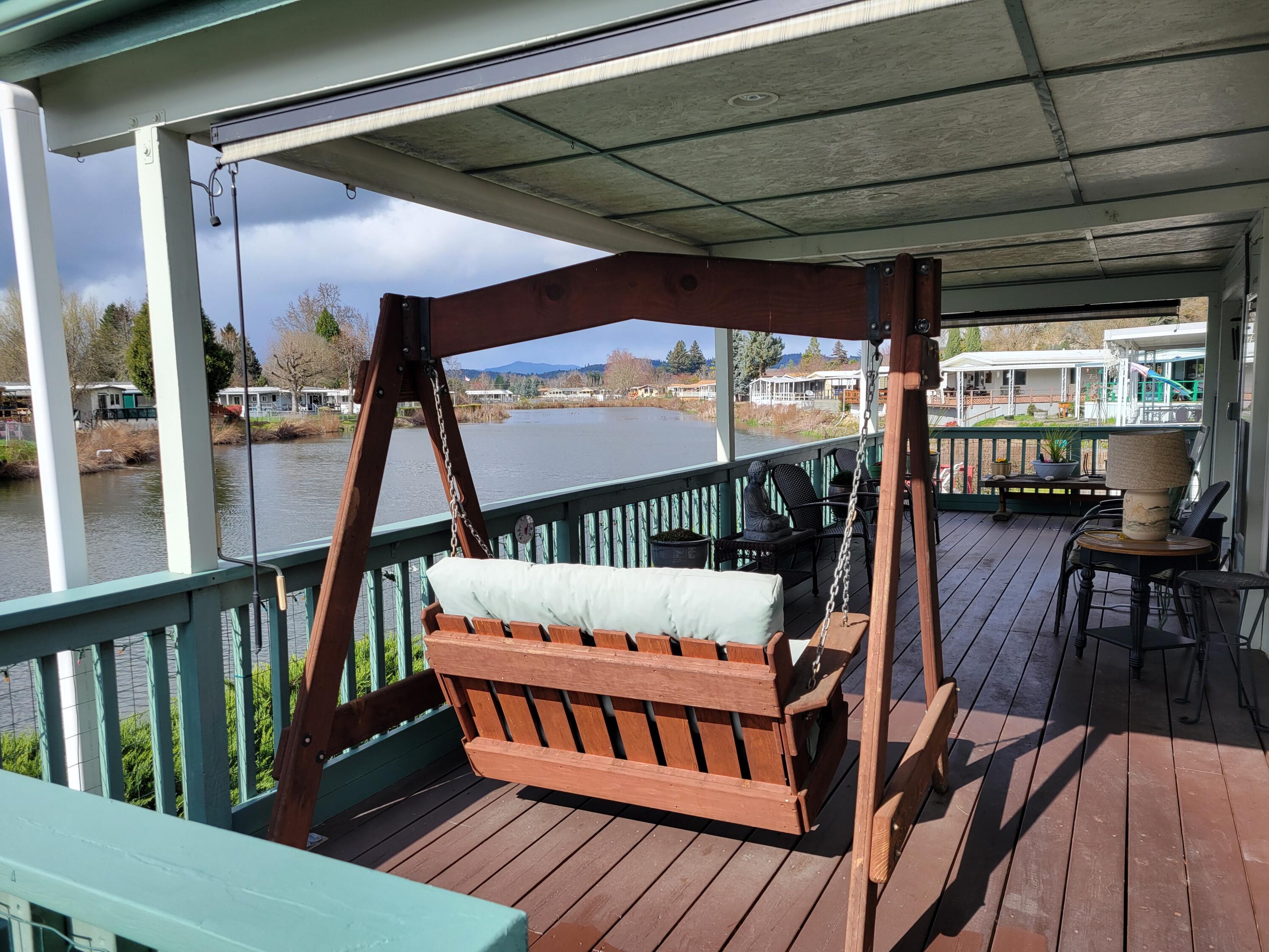 370 Lakeview Drive
