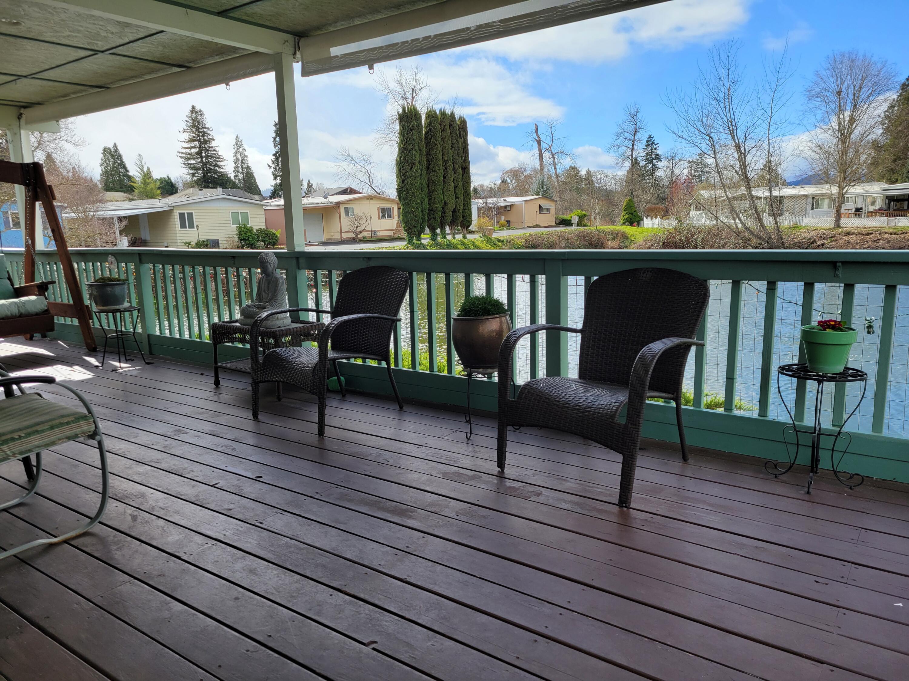 370 Lakeview Drive
