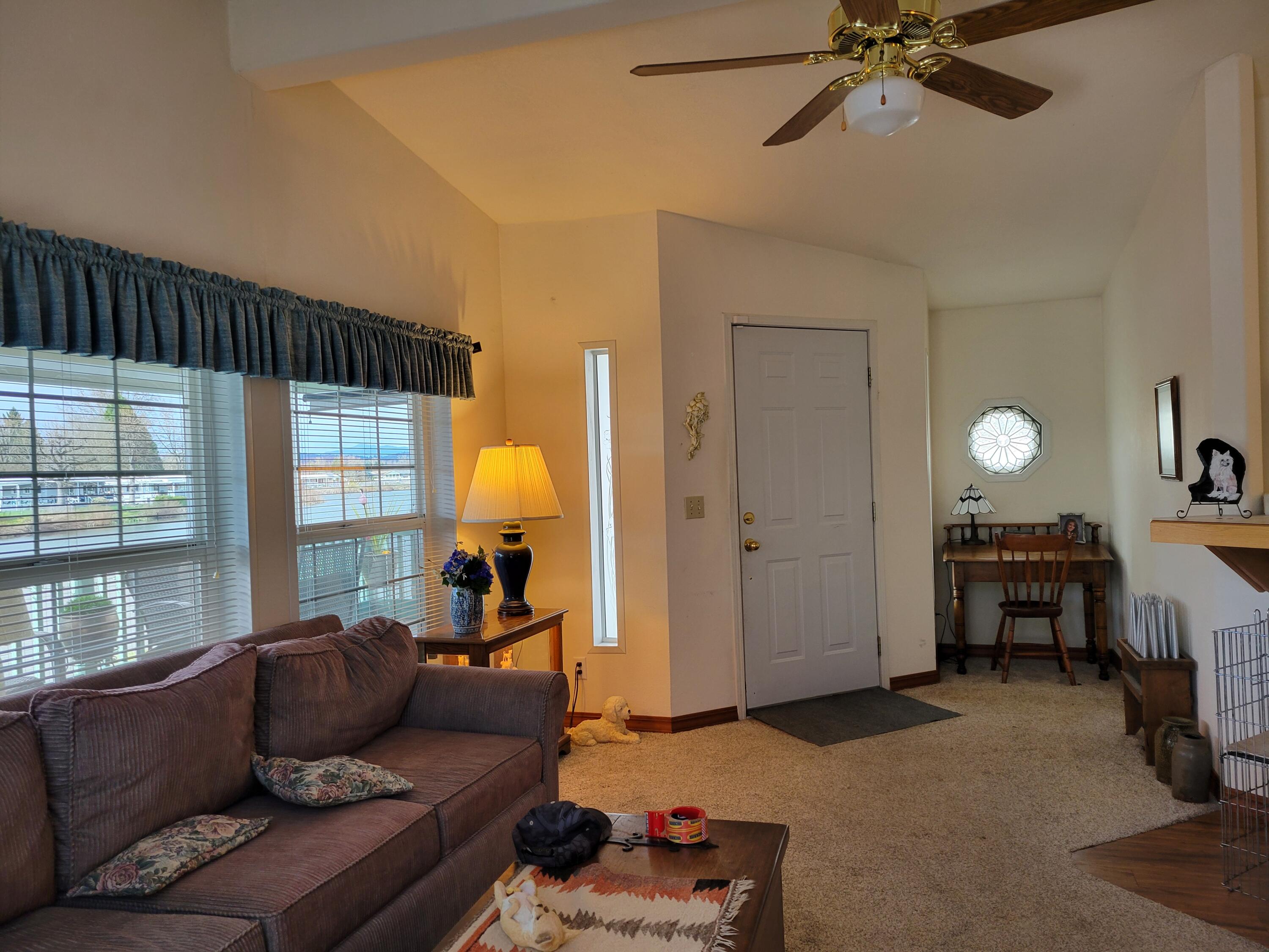 370 Lakeview Drive