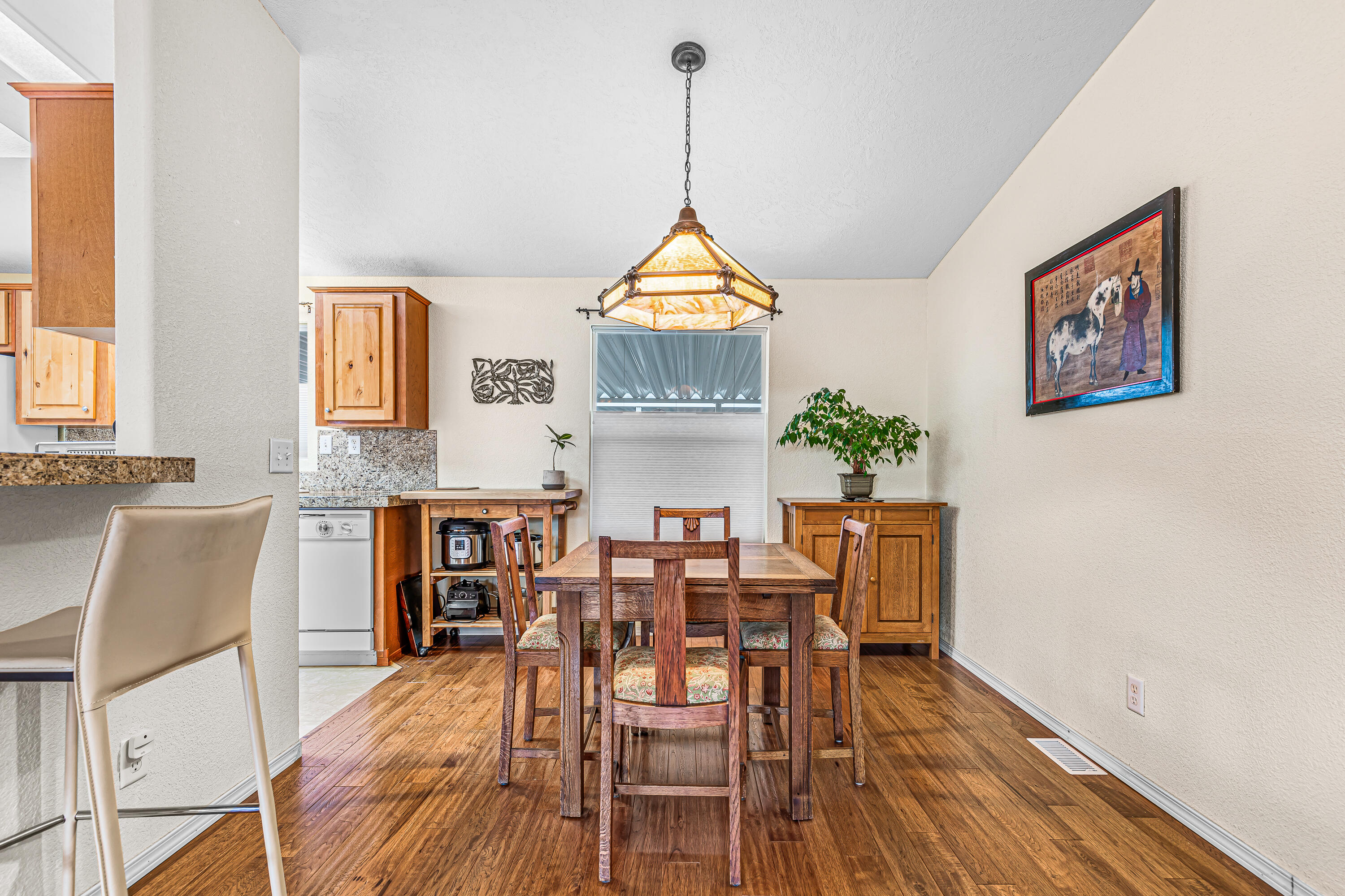 10 E South Stage Road, 514
