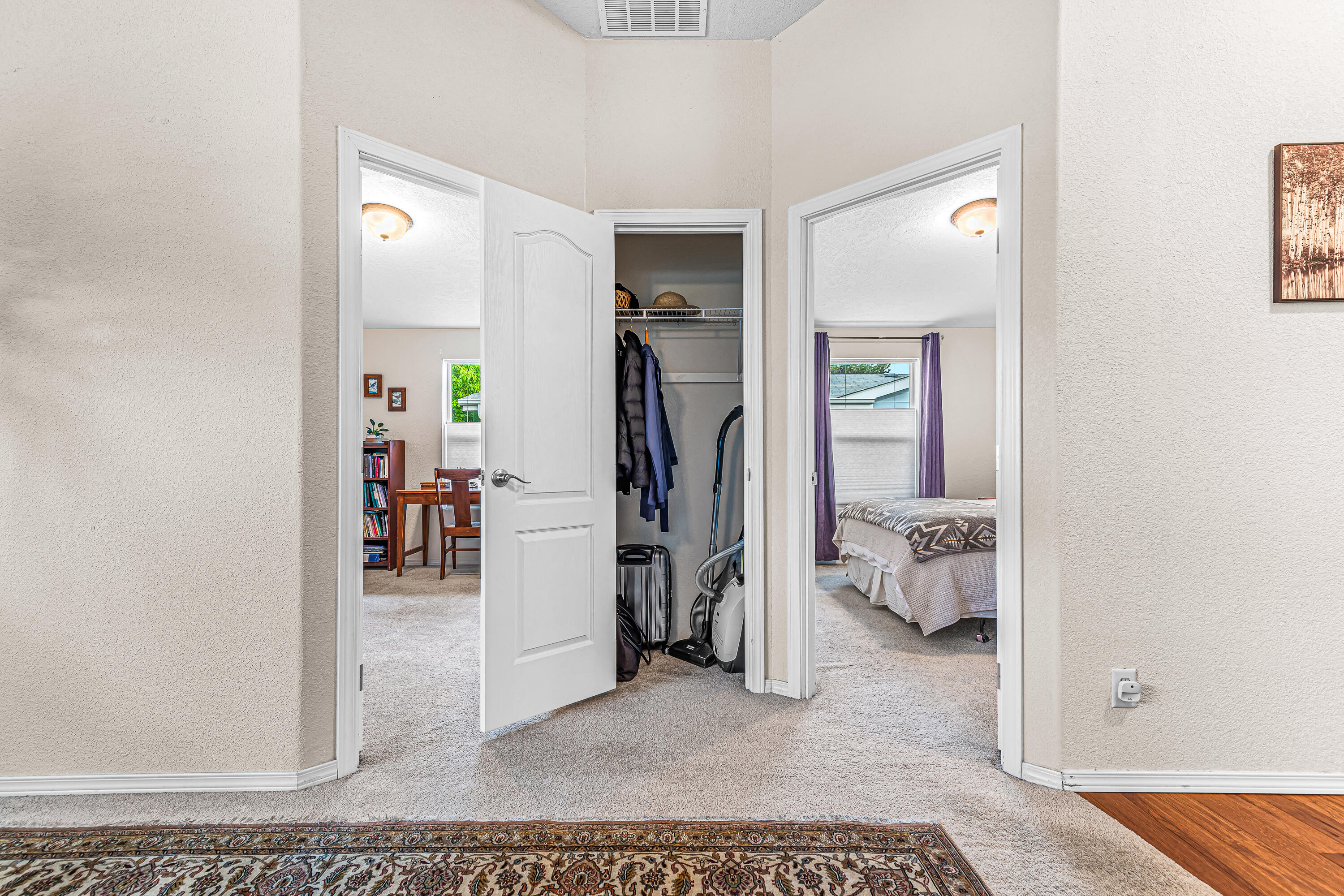 10 E South Stage Road, 514