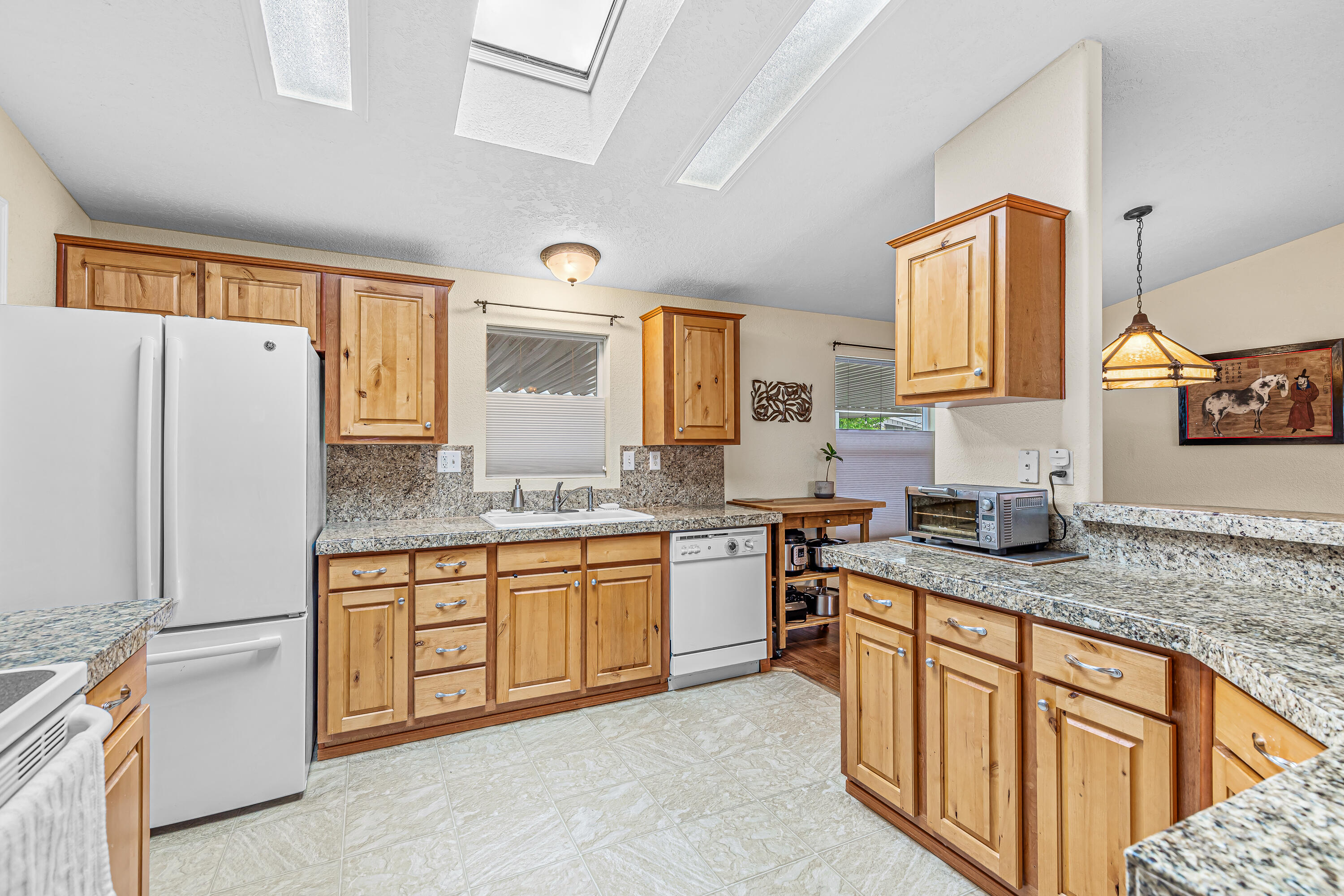10 E South Stage Road, 514
