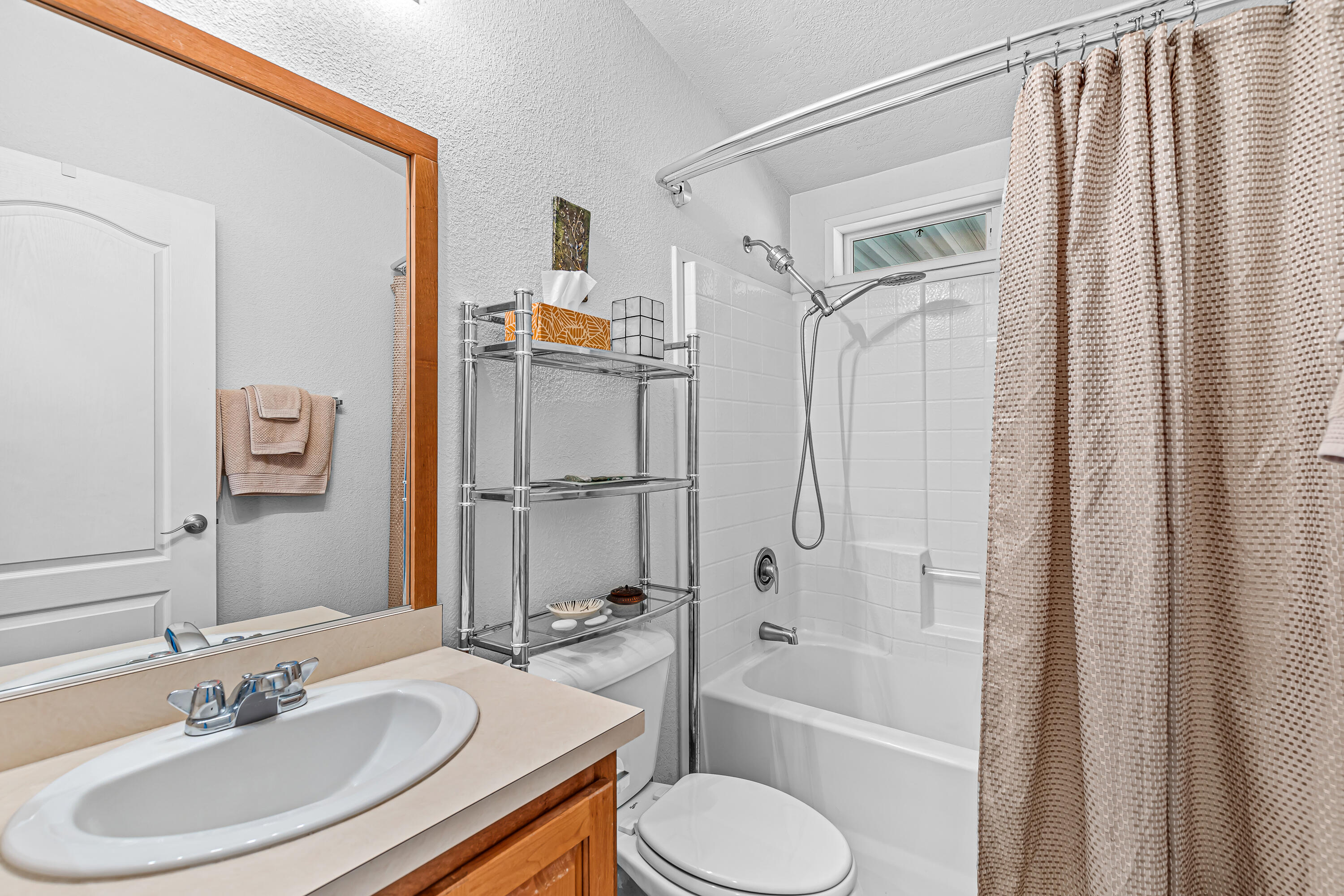 10 E South Stage Road, 514