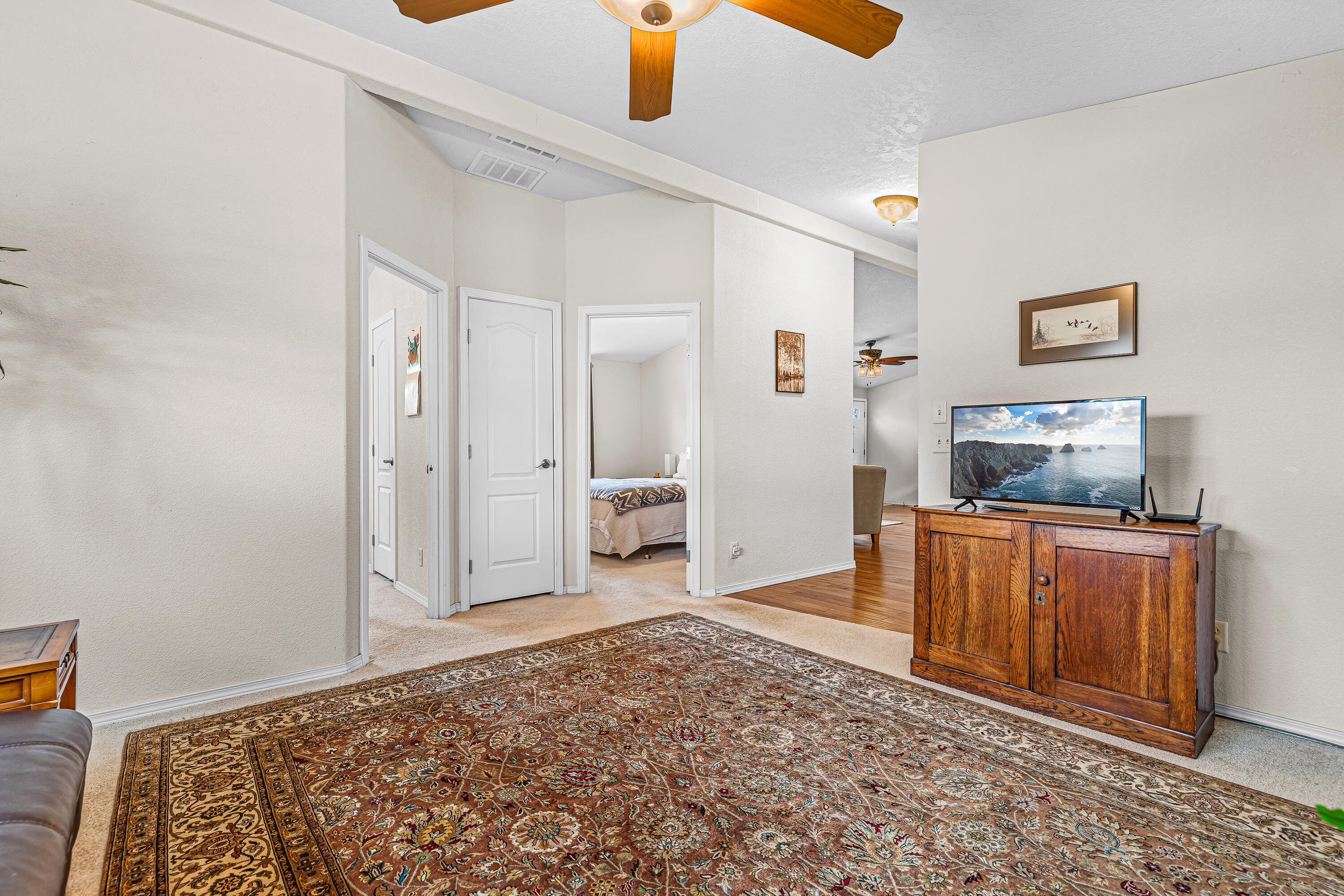 10 E South Stage Road, 514