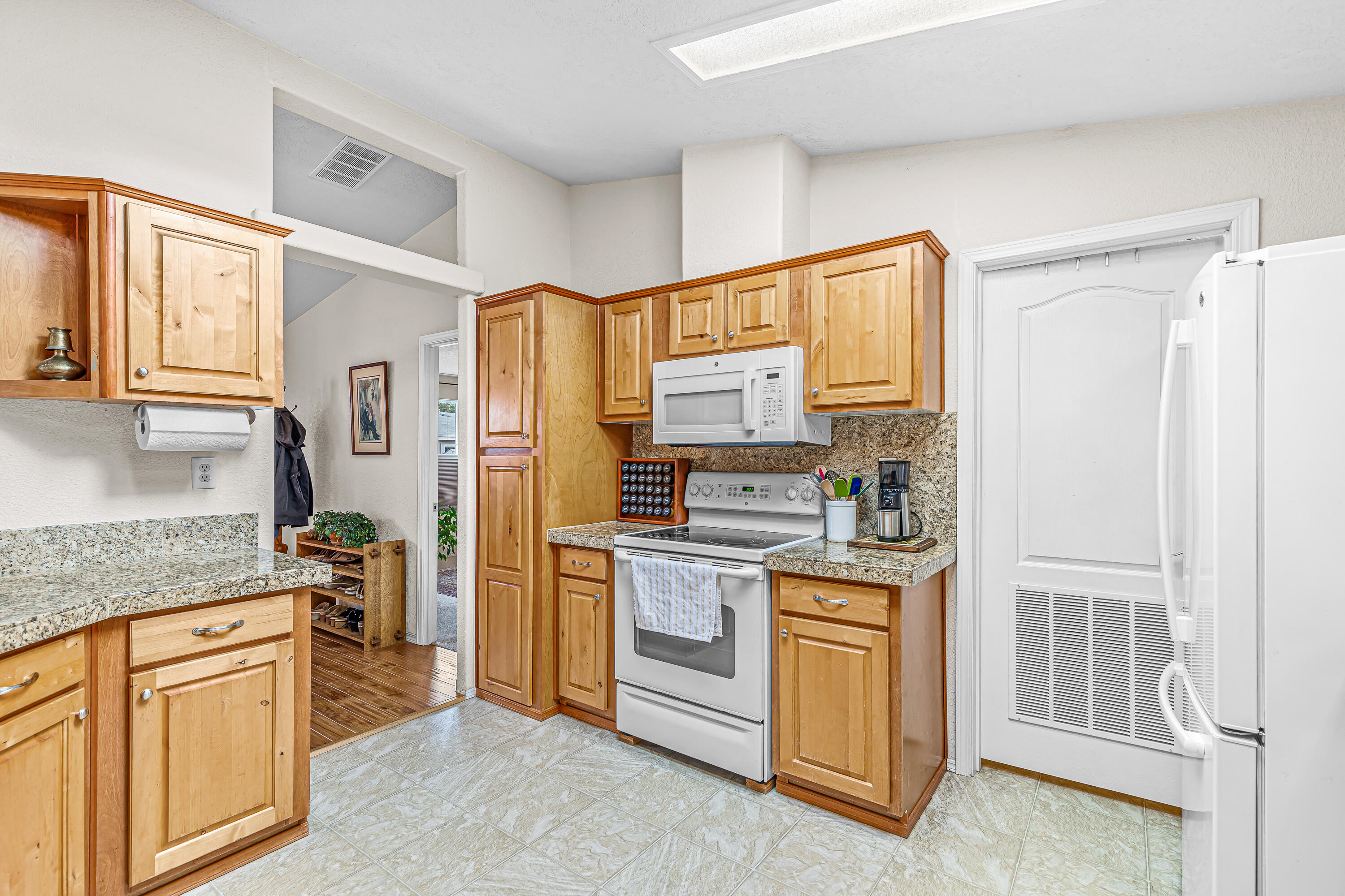 10 E South Stage Road, 514