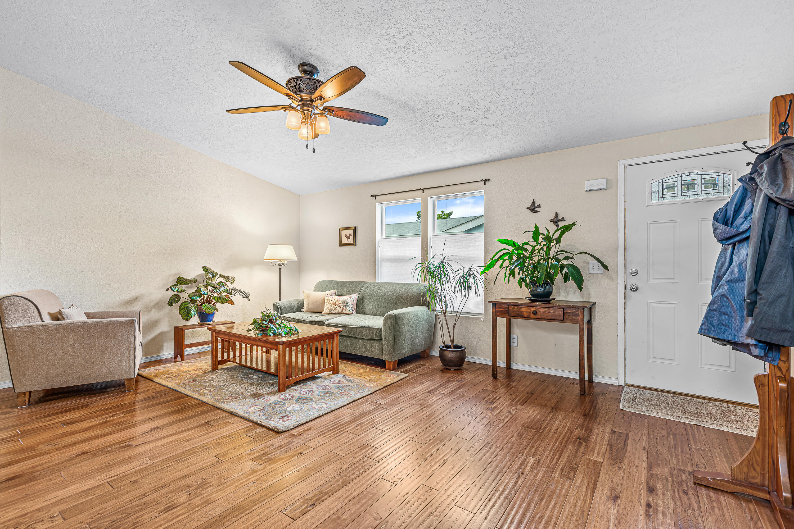 10 E South Stage Road, 514