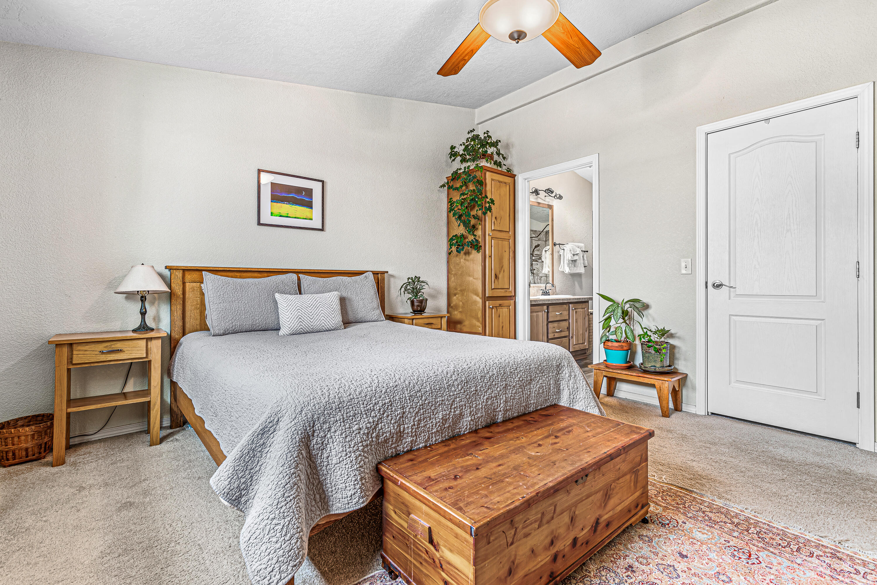 10 E South Stage Road, 514