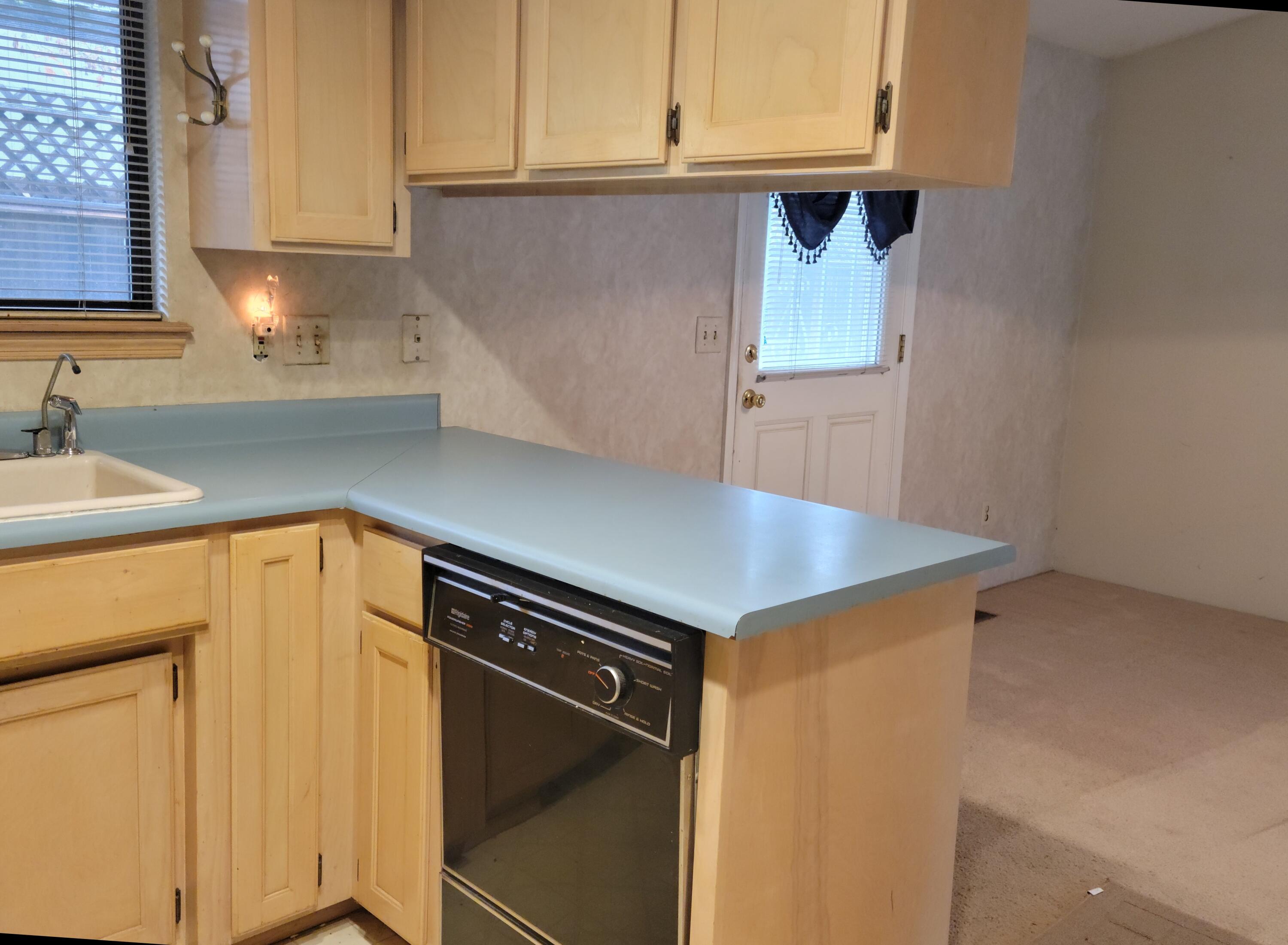 1527 NW Thompson Way