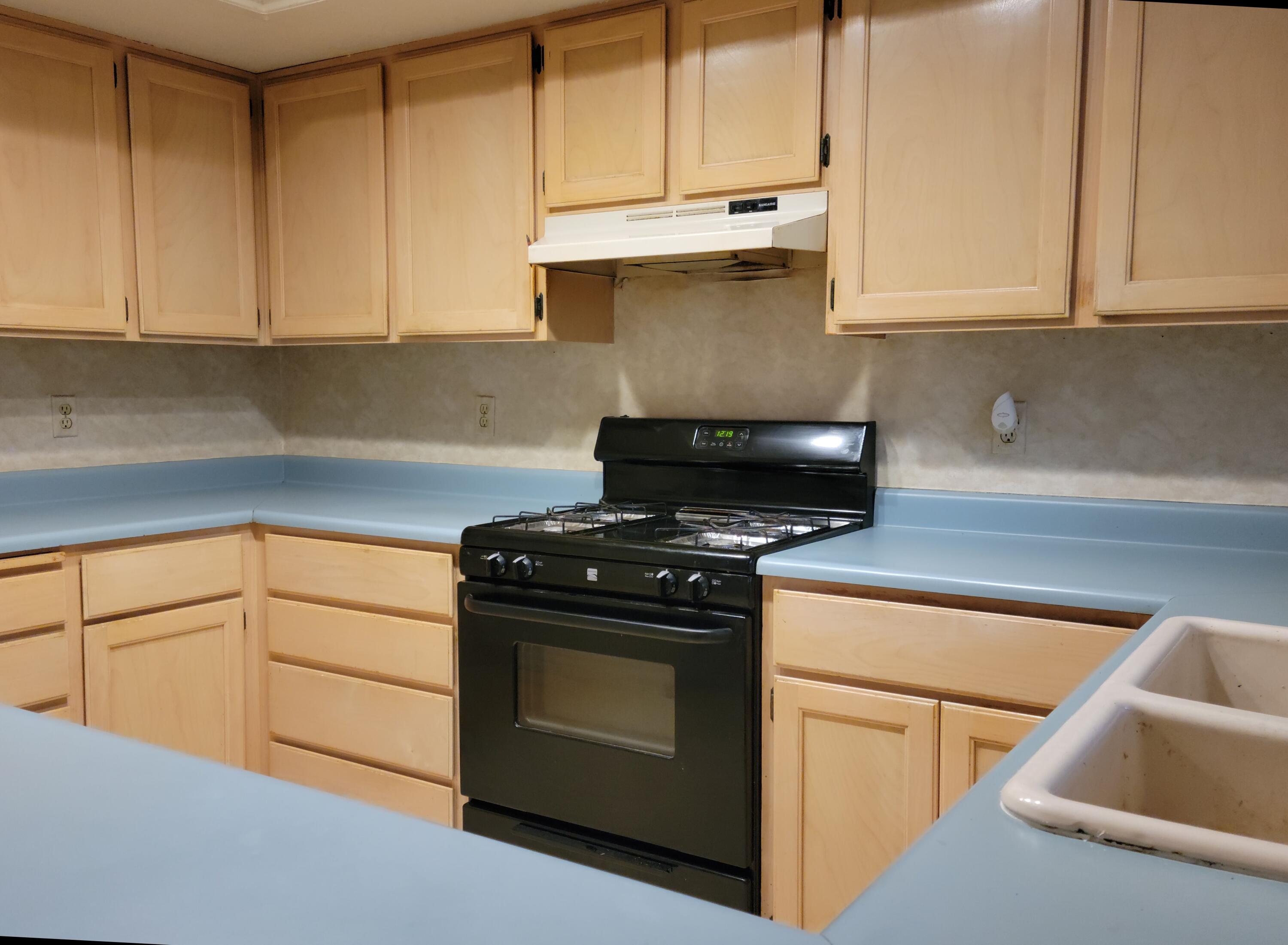 1527 NW Thompson Way