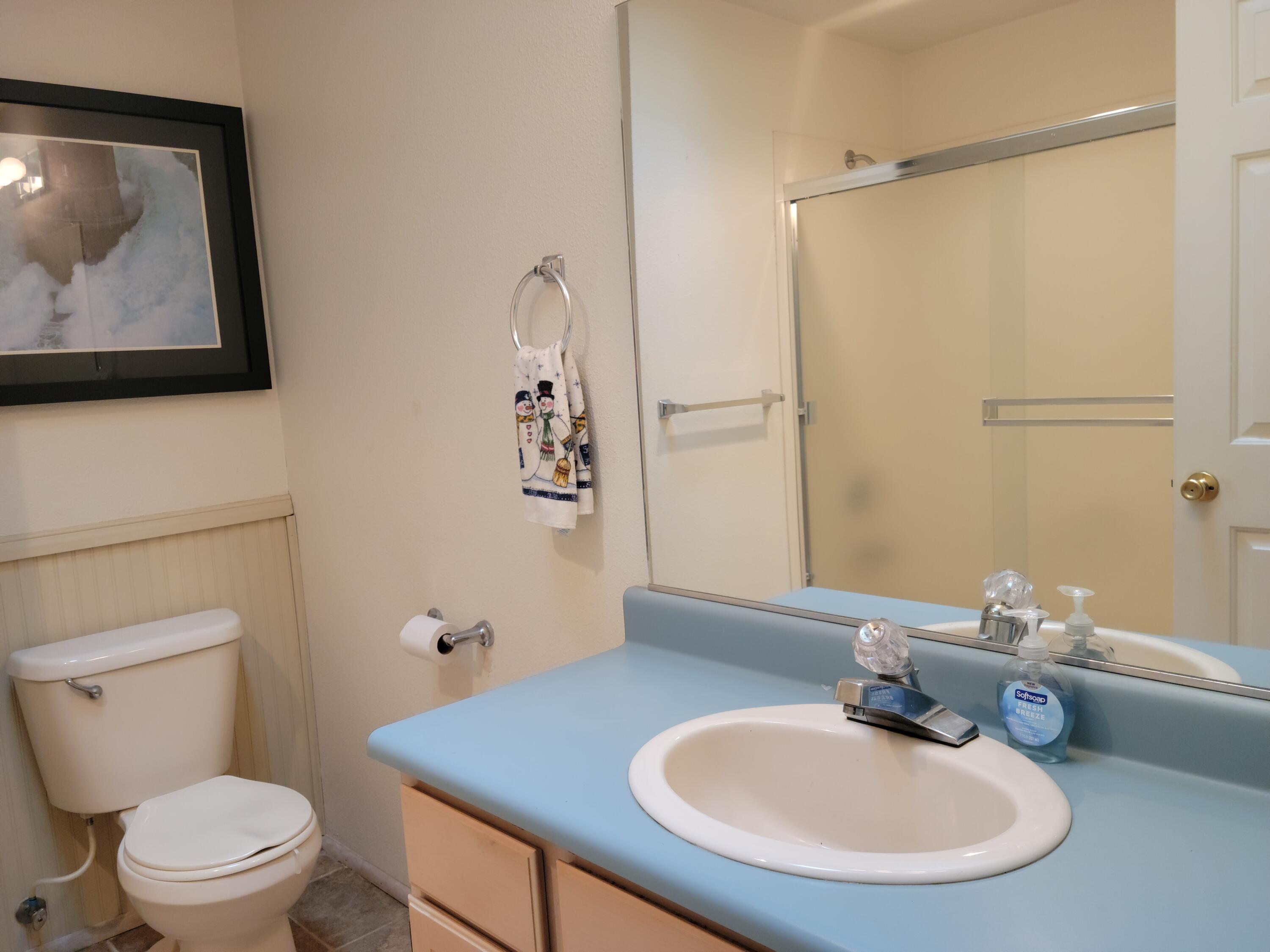 1527 NW Thompson Way