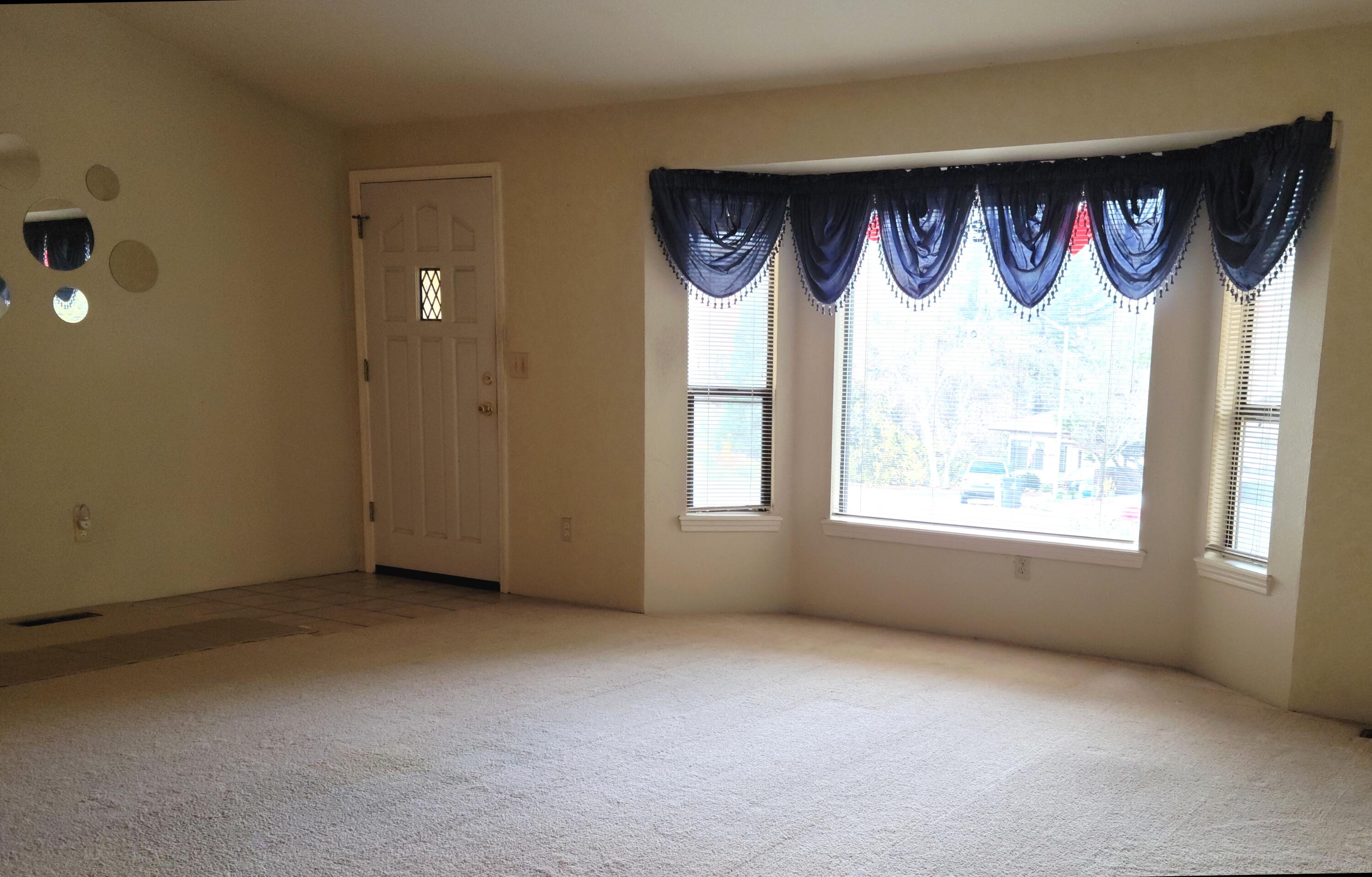 1527 NW Thompson Way