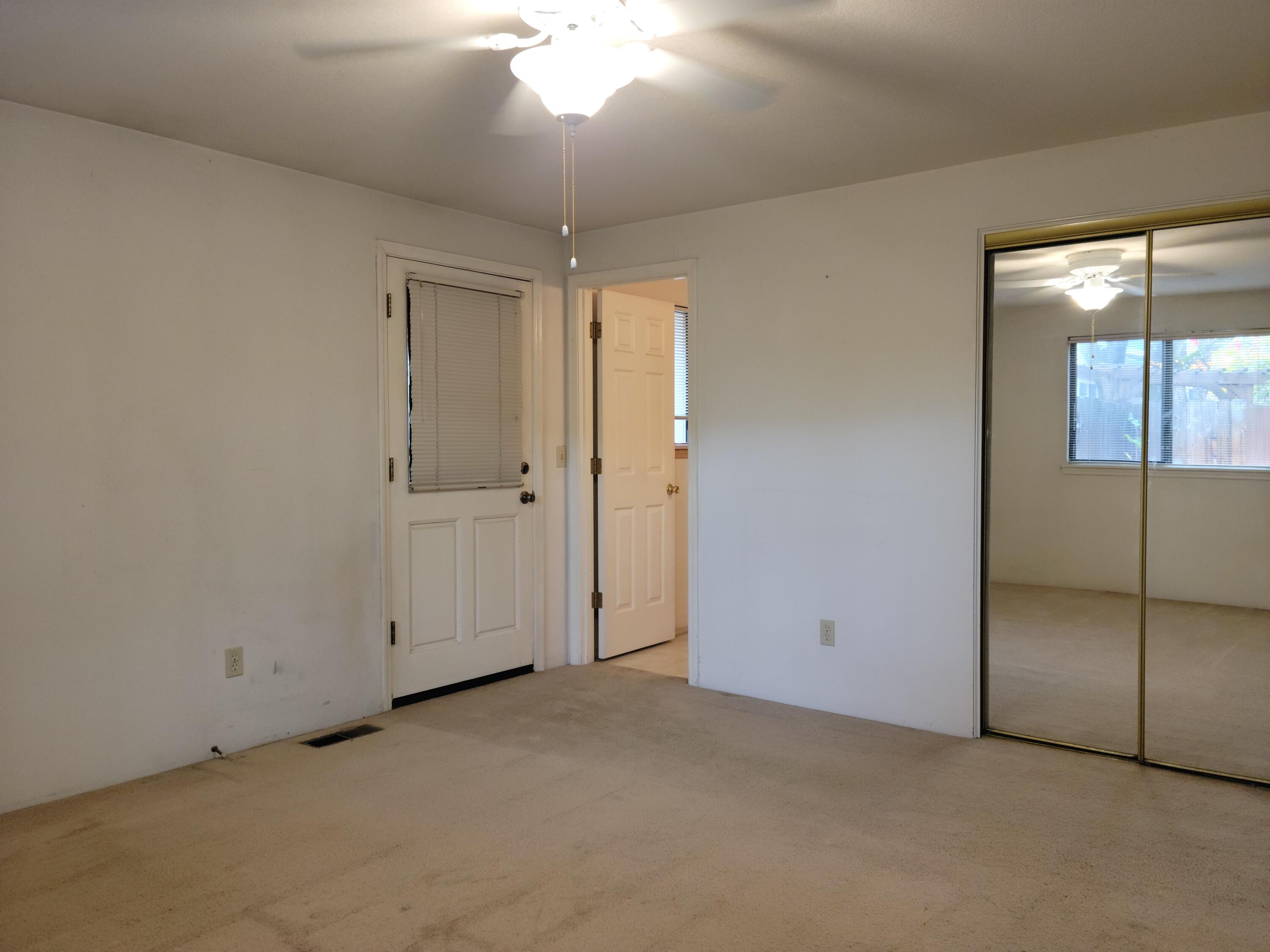 1527 NW Thompson Way