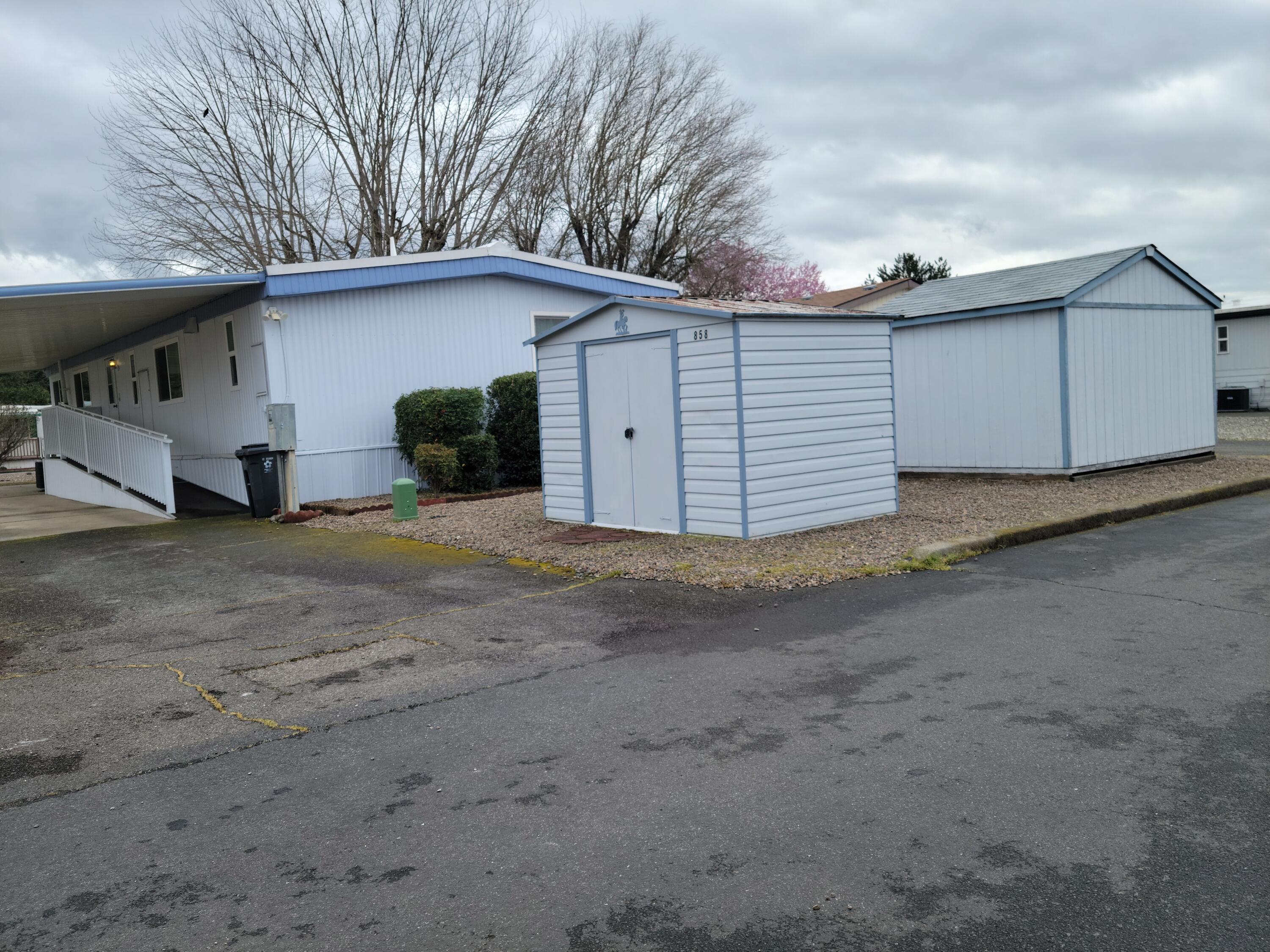 858 Roguelea Lane