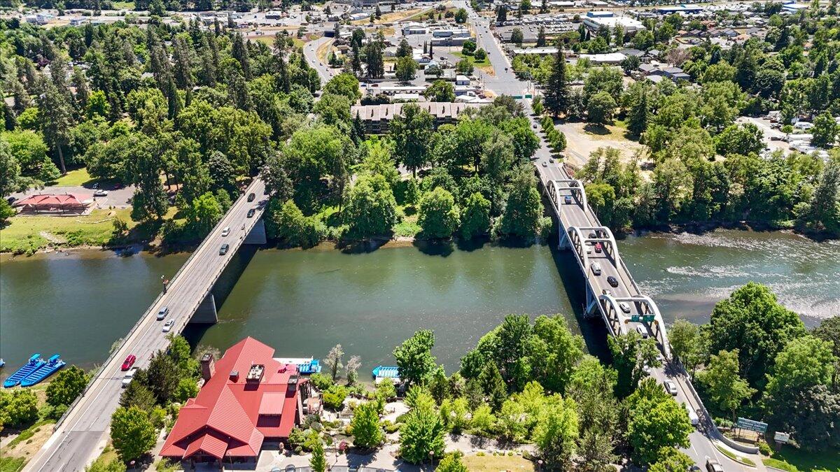 115 Rogue River Hwy Highway, 309