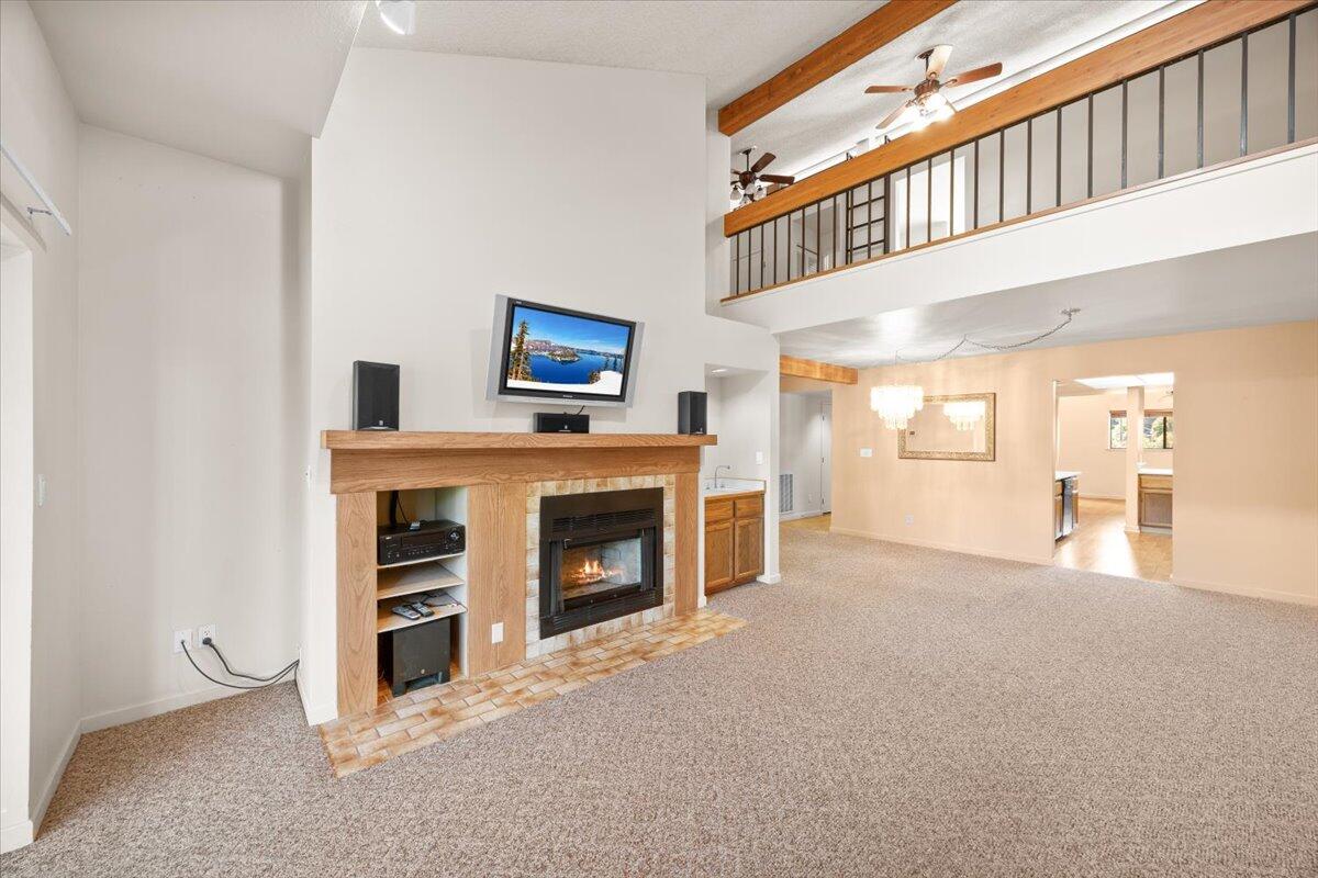 115 Rogue River Hwy Highway, 309