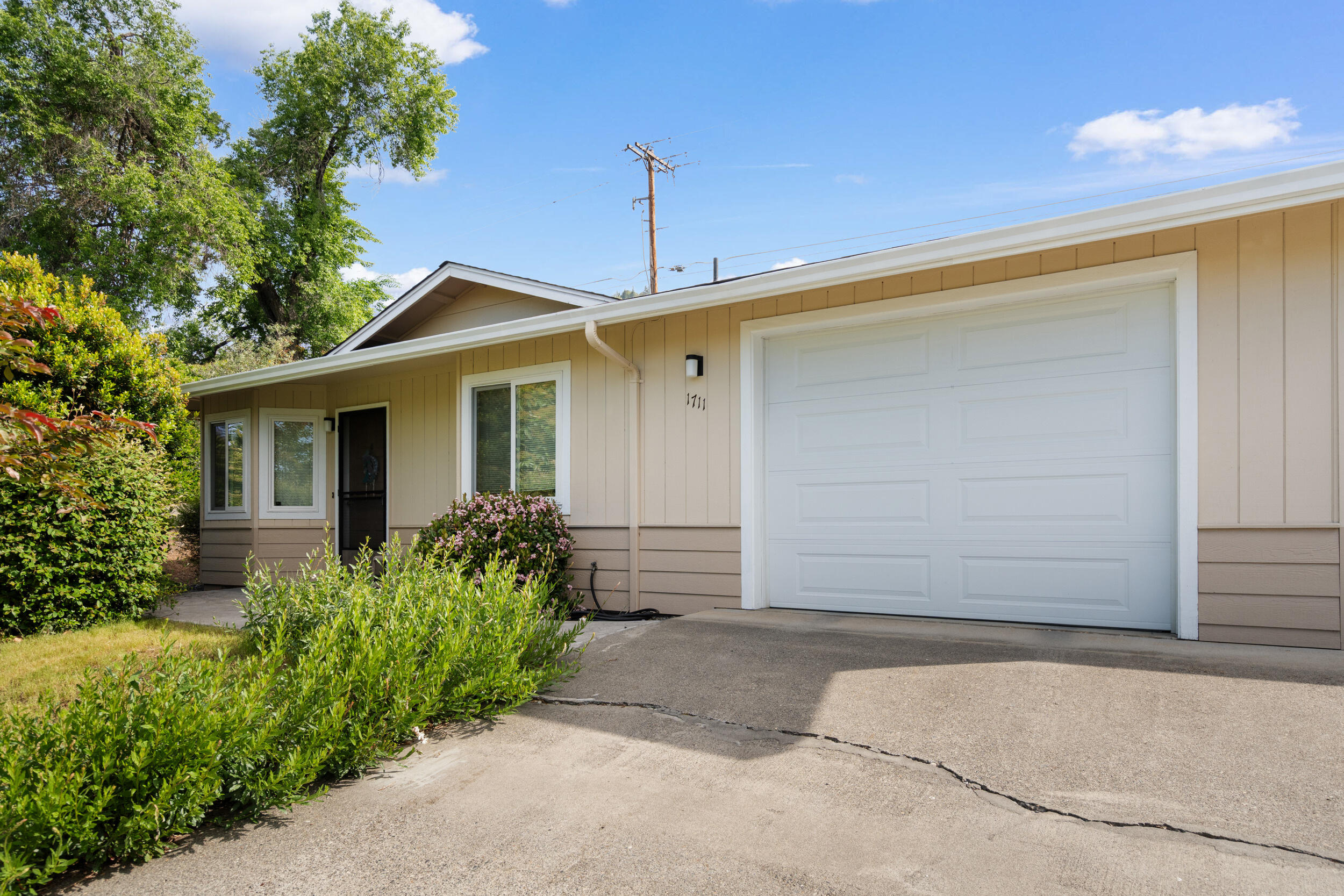 1701 NE Foothill Boulevard