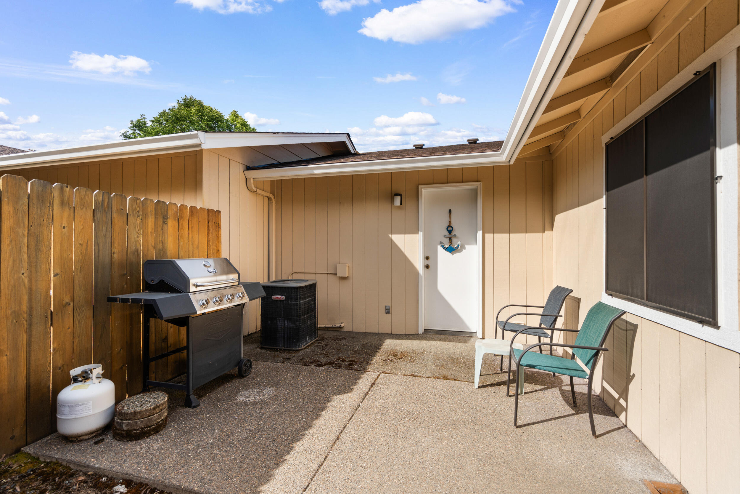 1701 NE Foothill Boulevard