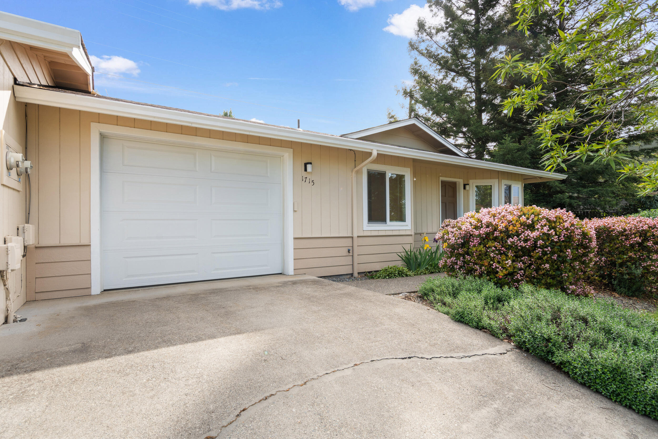 1701 NE Foothill Boulevard