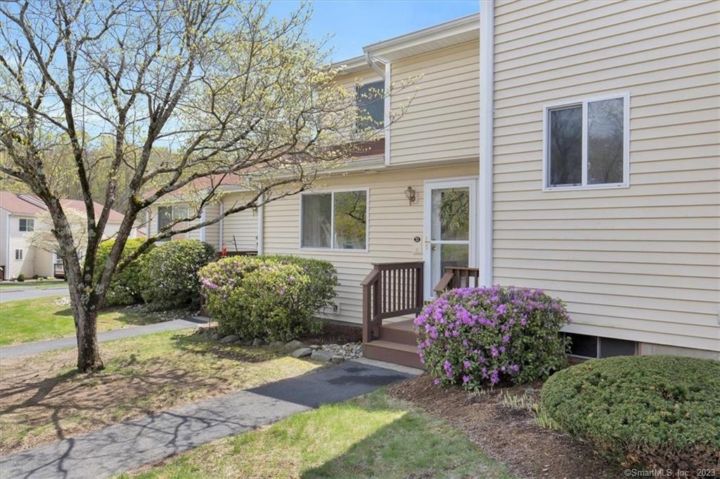 31 Stone Pond Road 31