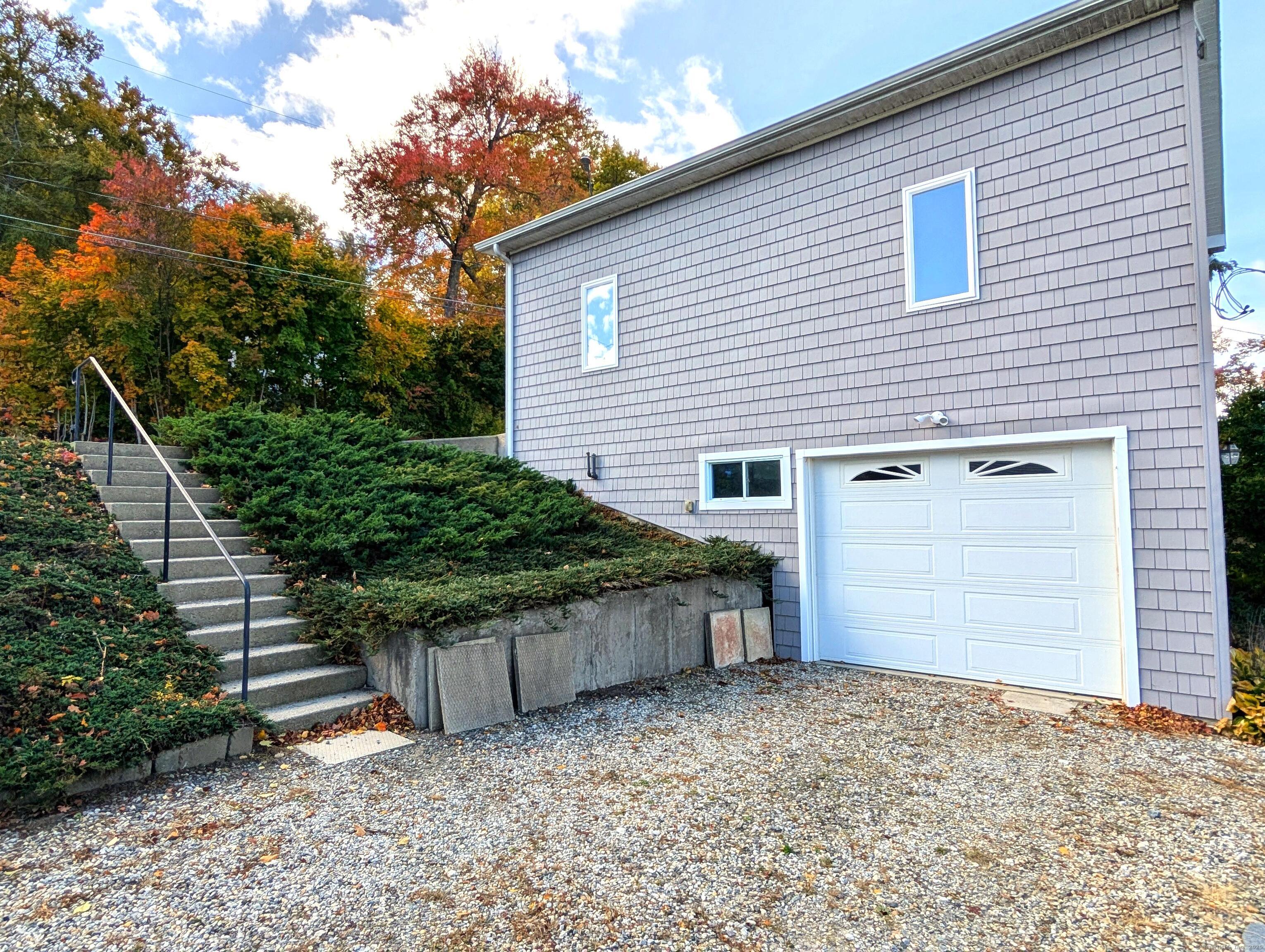 54 Avery Shores
