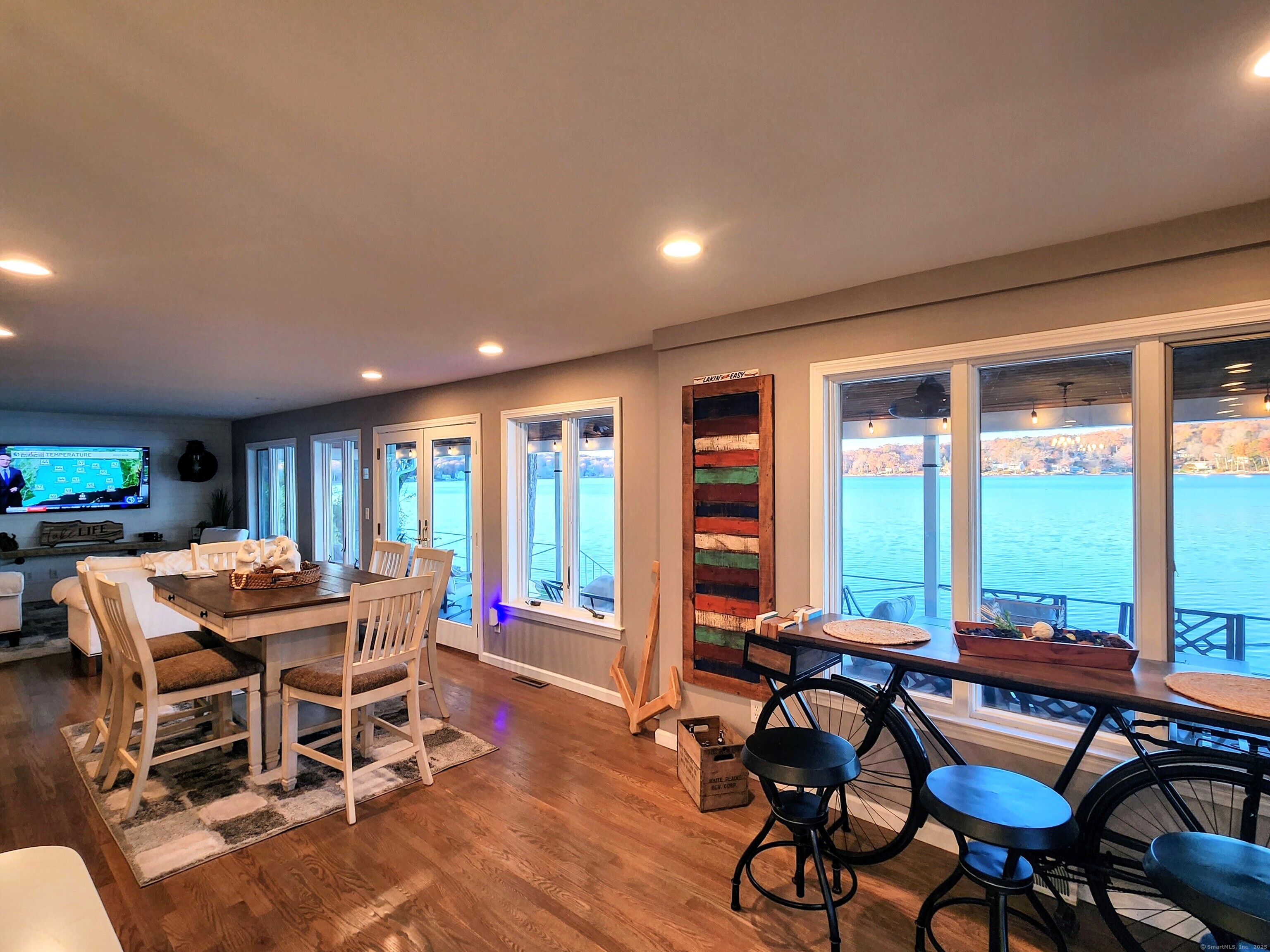 54 Avery Shores