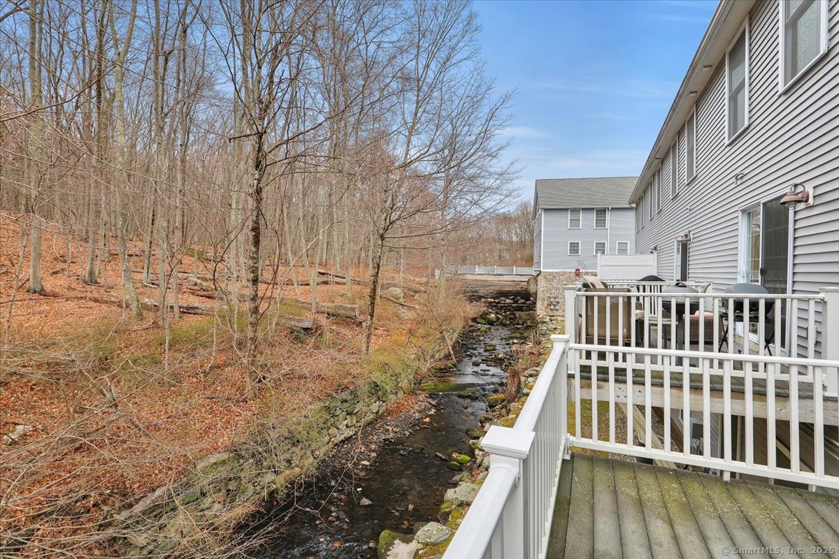 28 Armstrong Road APT C18