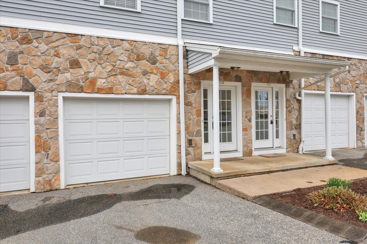 28 Armstrong Road APT C18