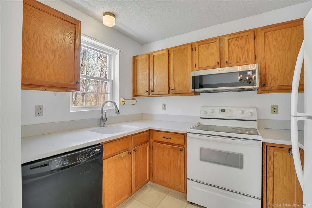 745 Merrow Road APT 159