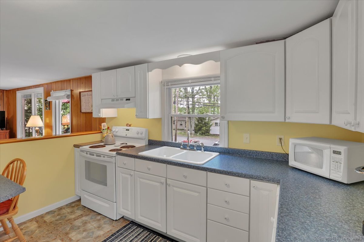 124 Deepwood Drive