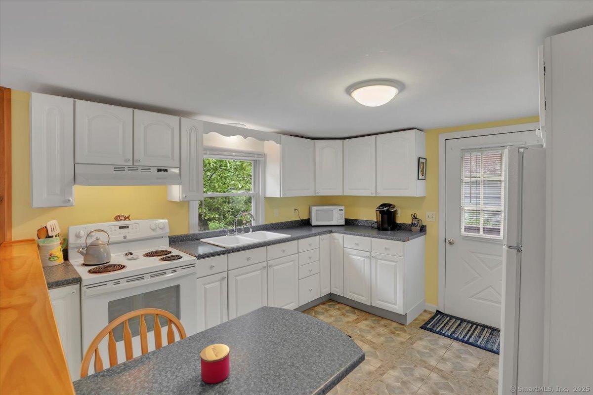 124 Deepwood Drive