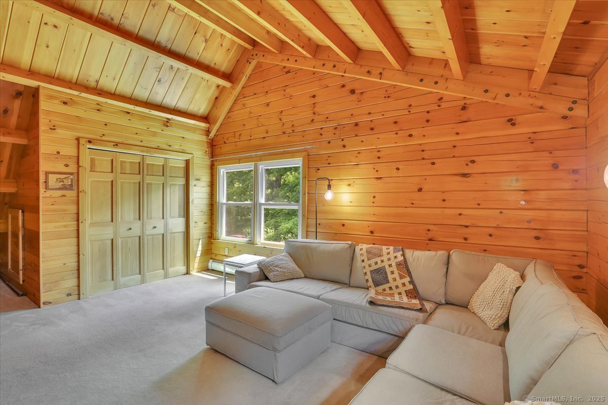 447 Woodland Road