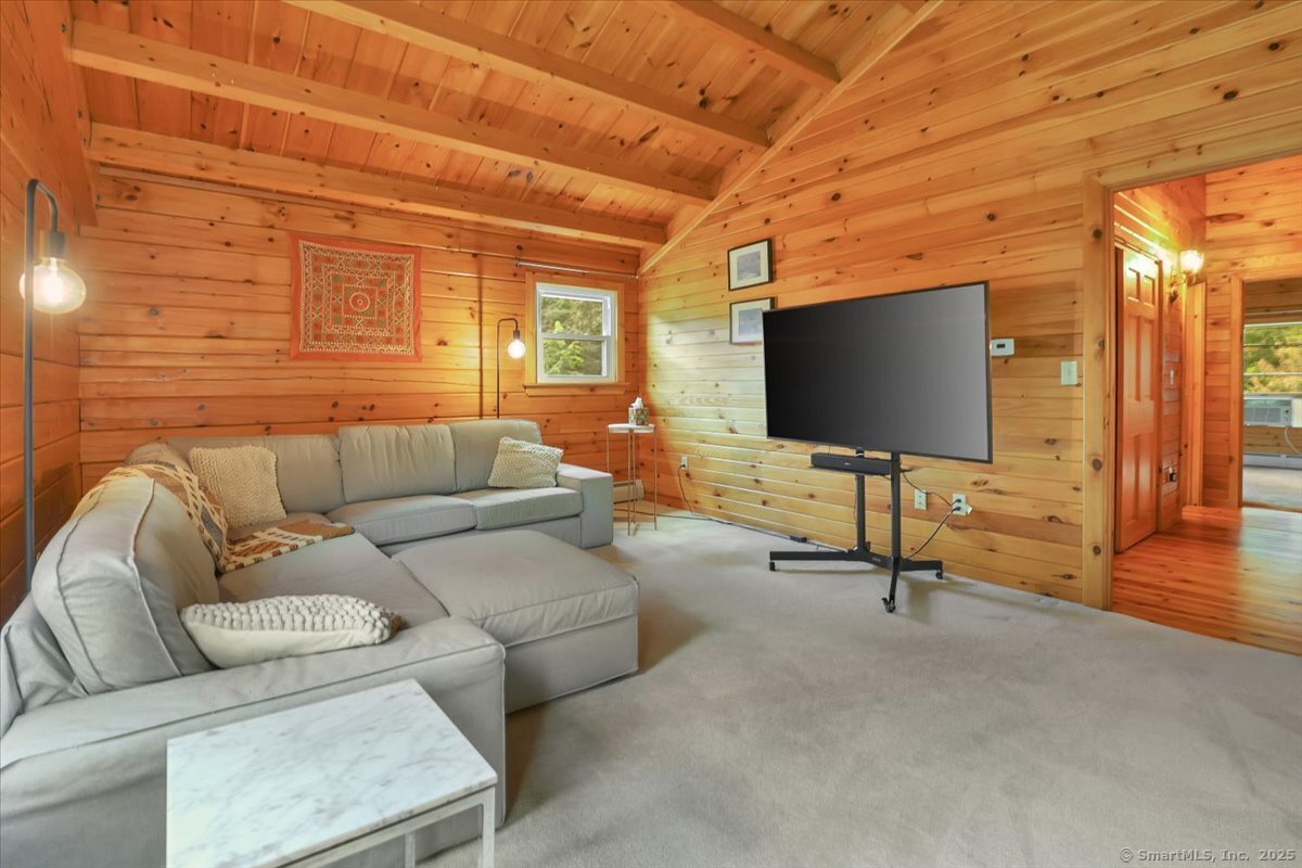 447 Woodland Road