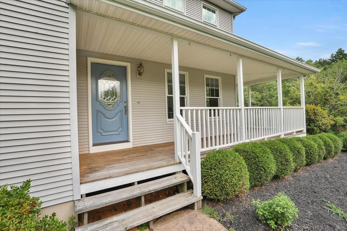 12 North Farms Road