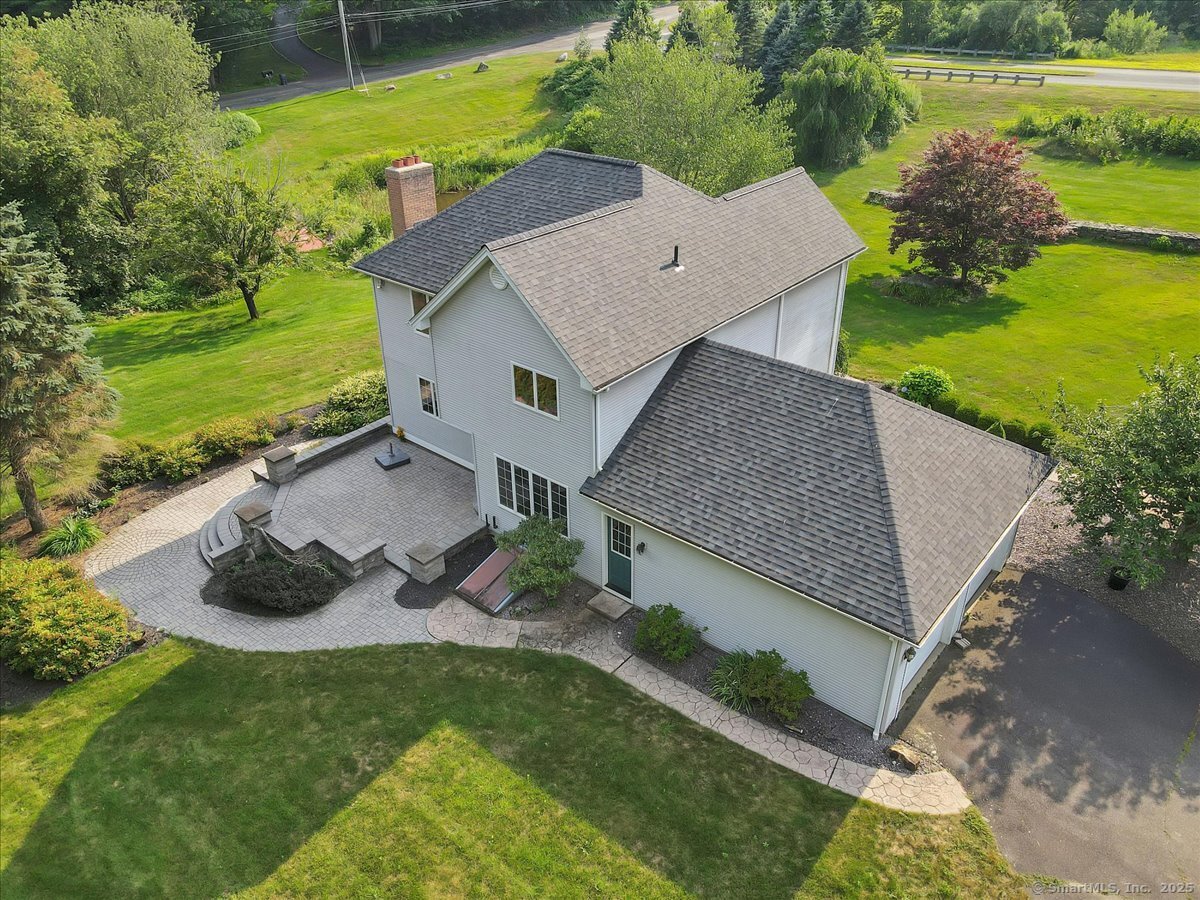 12 North Farms Road