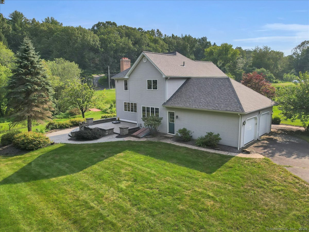 12 North Farms Road
