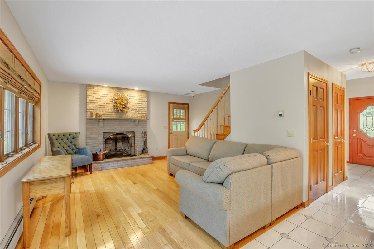 12 North Farms Road