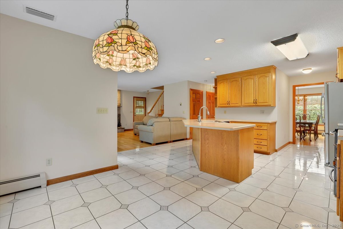 12 North Farms Road
