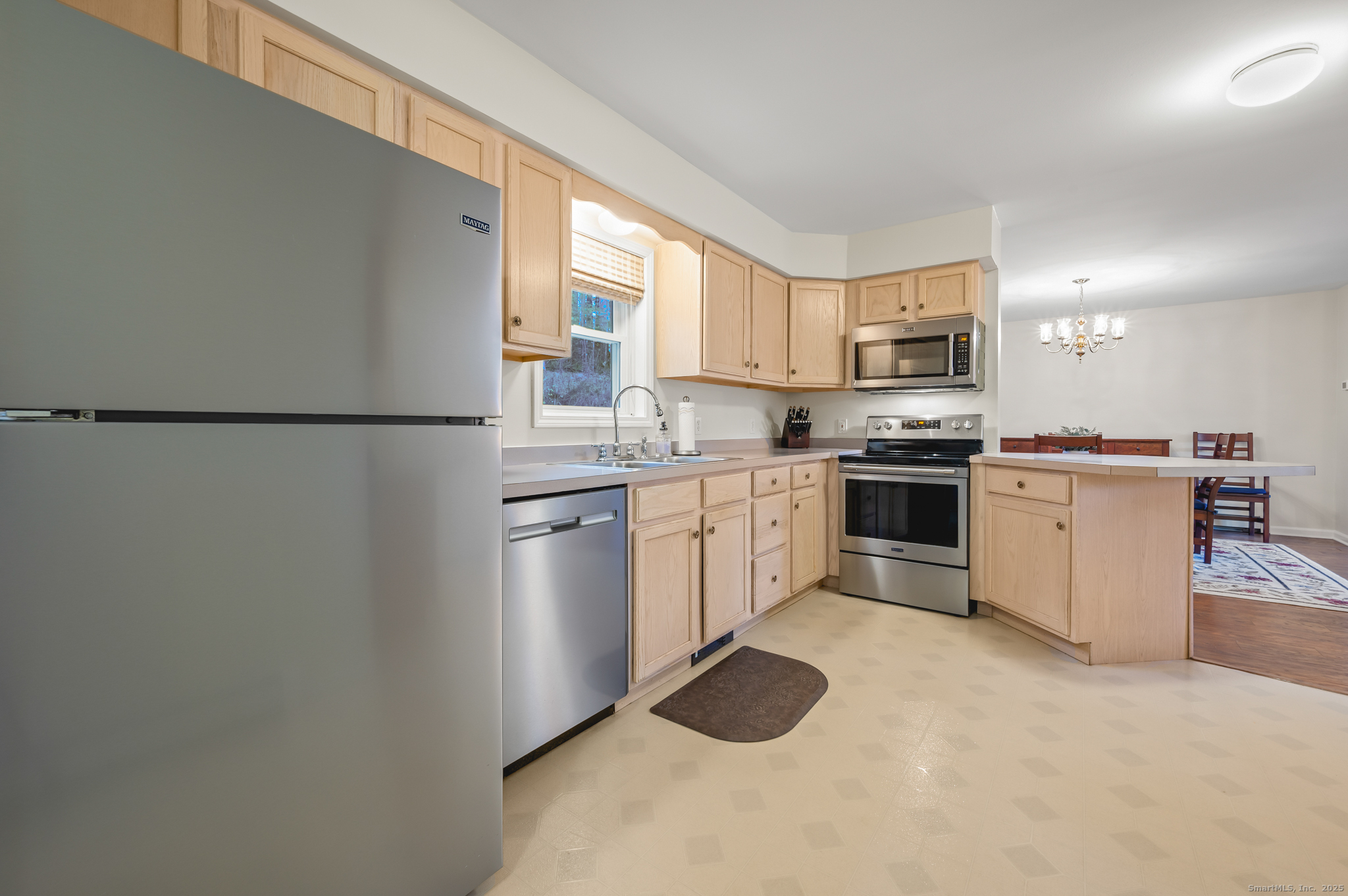 1295 North River Road