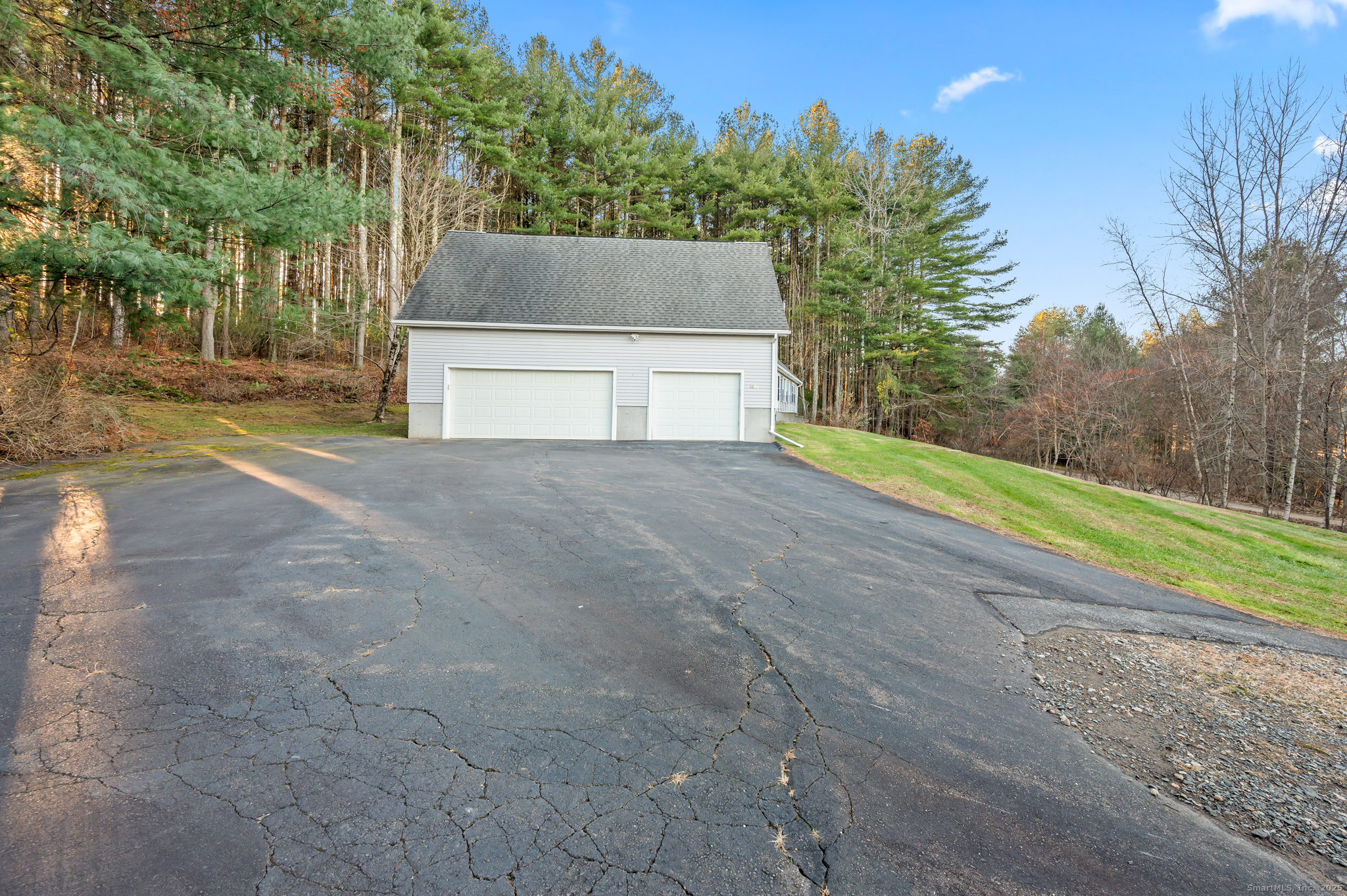 1295 North River Road