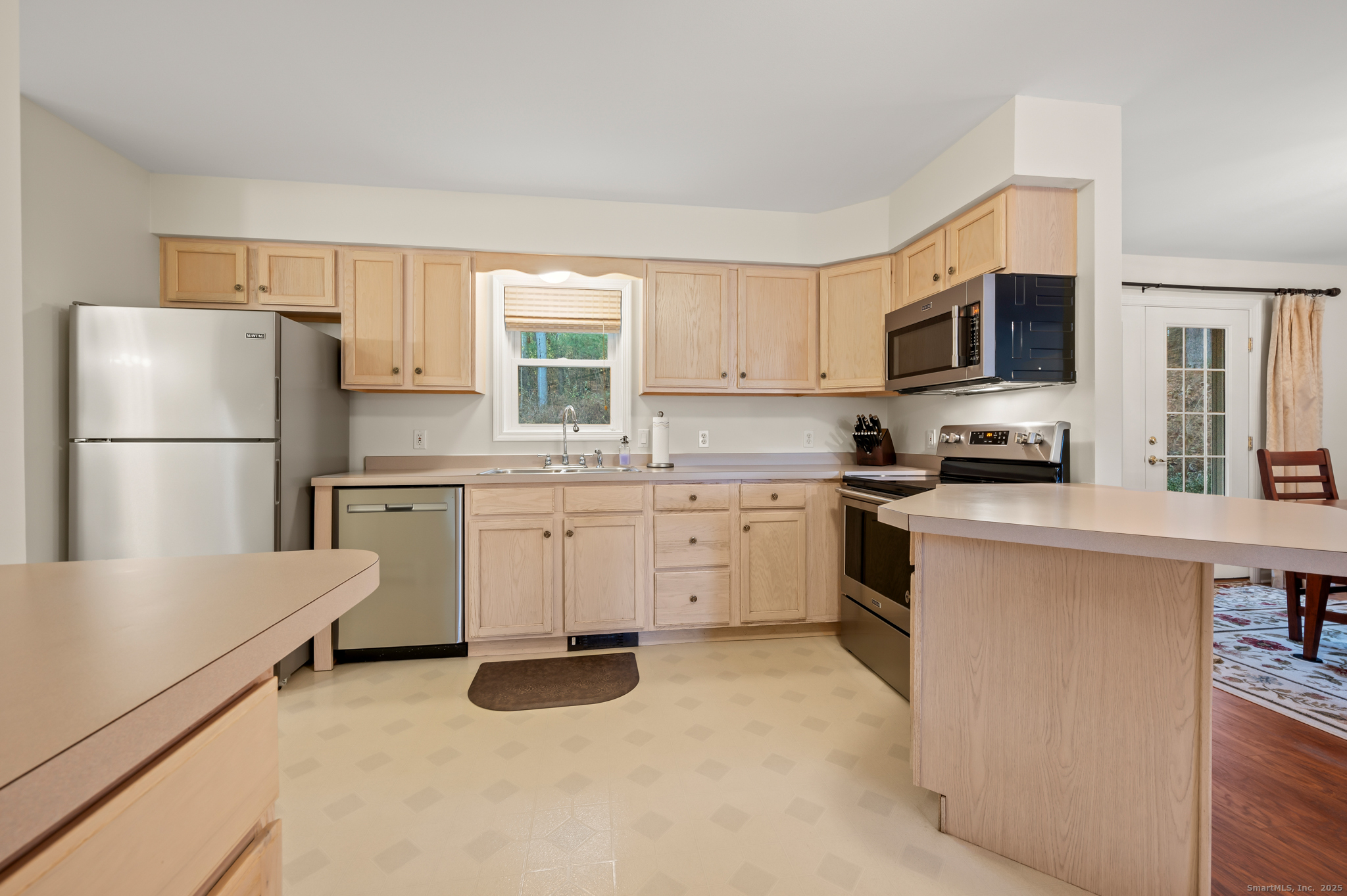 1295 North River Road