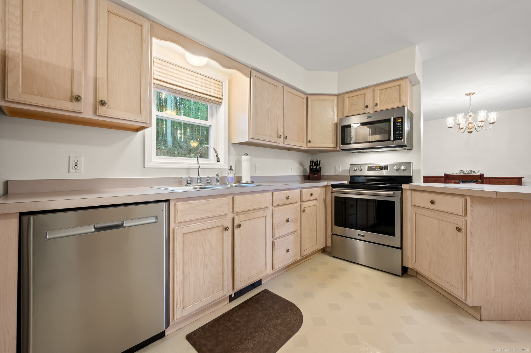 1295 North River Road