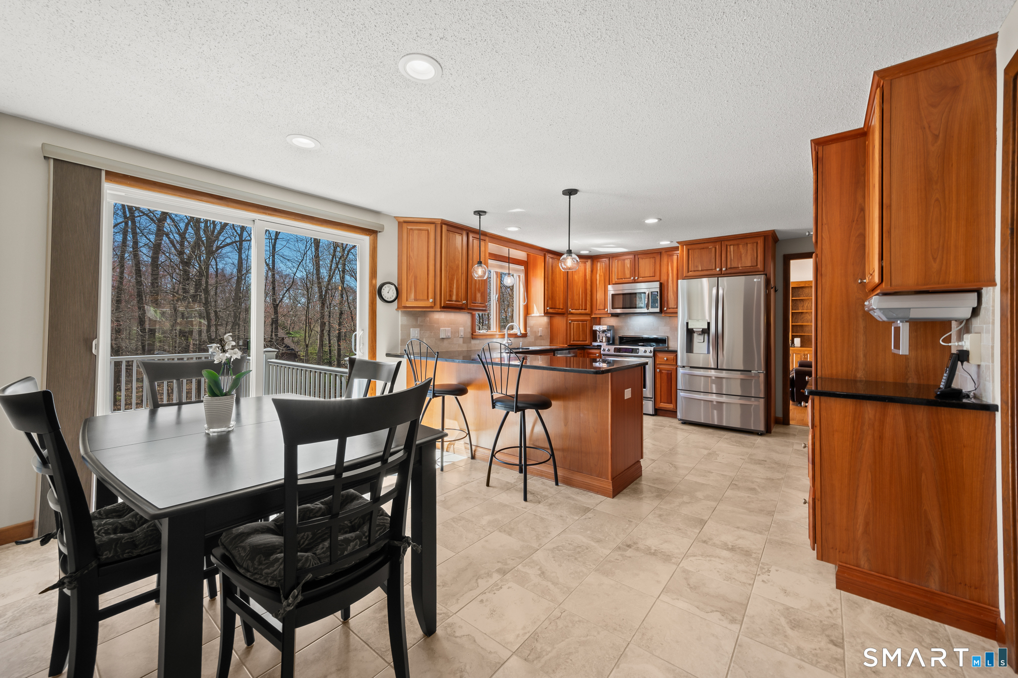 11 Hickory Hill
