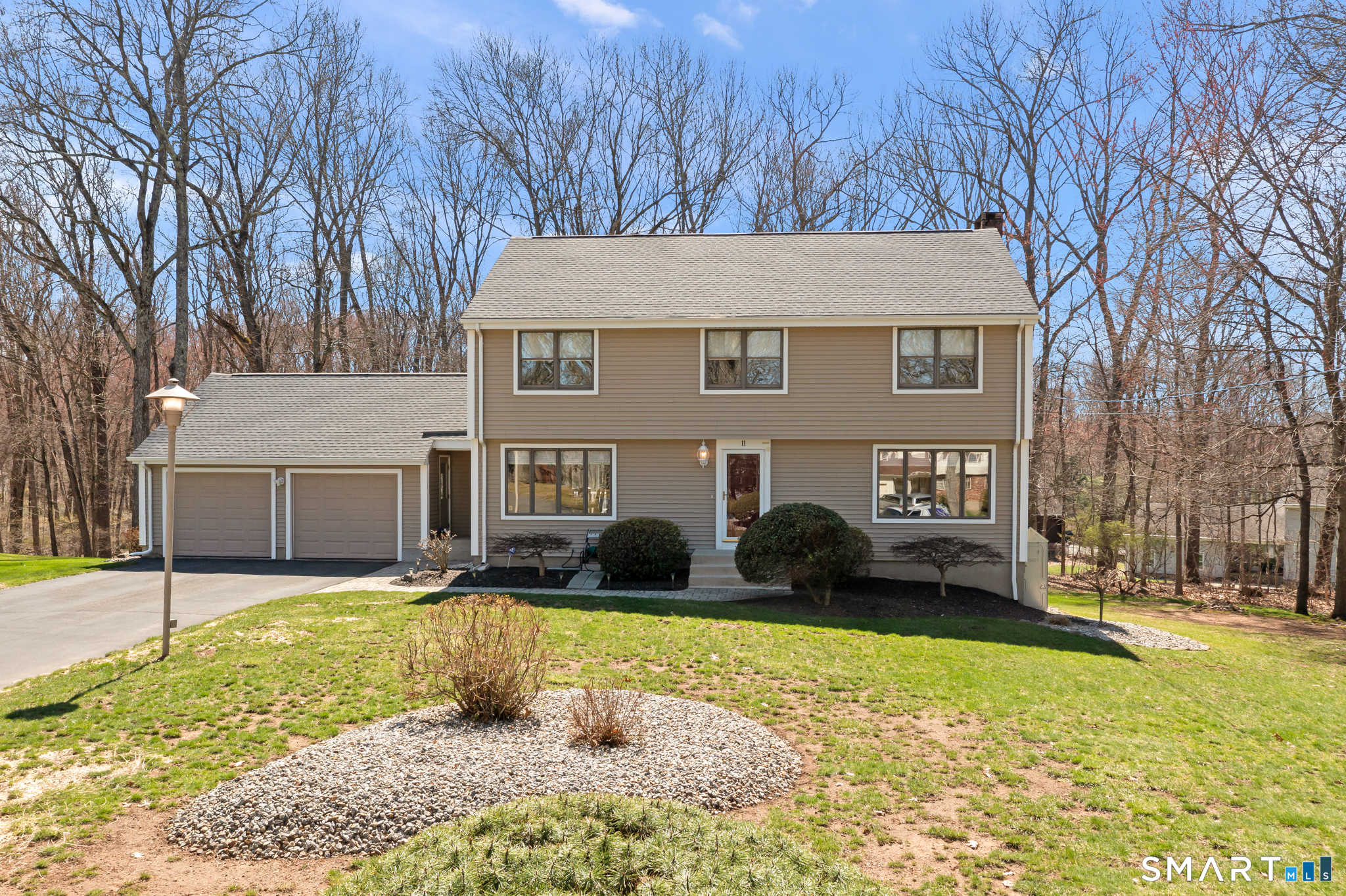 11 Hickory Hill