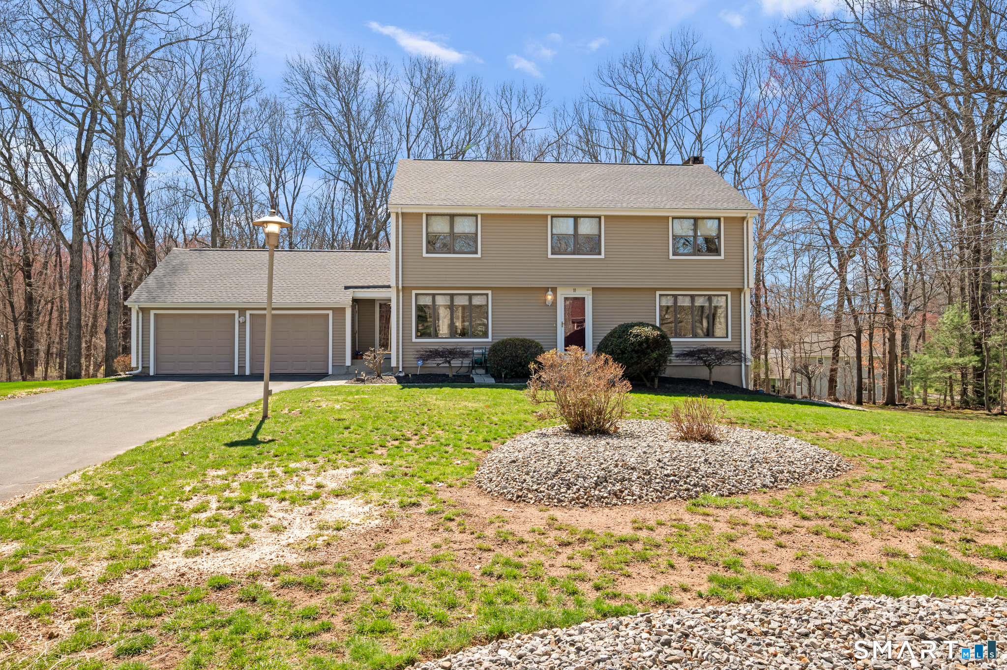 11 Hickory Hill