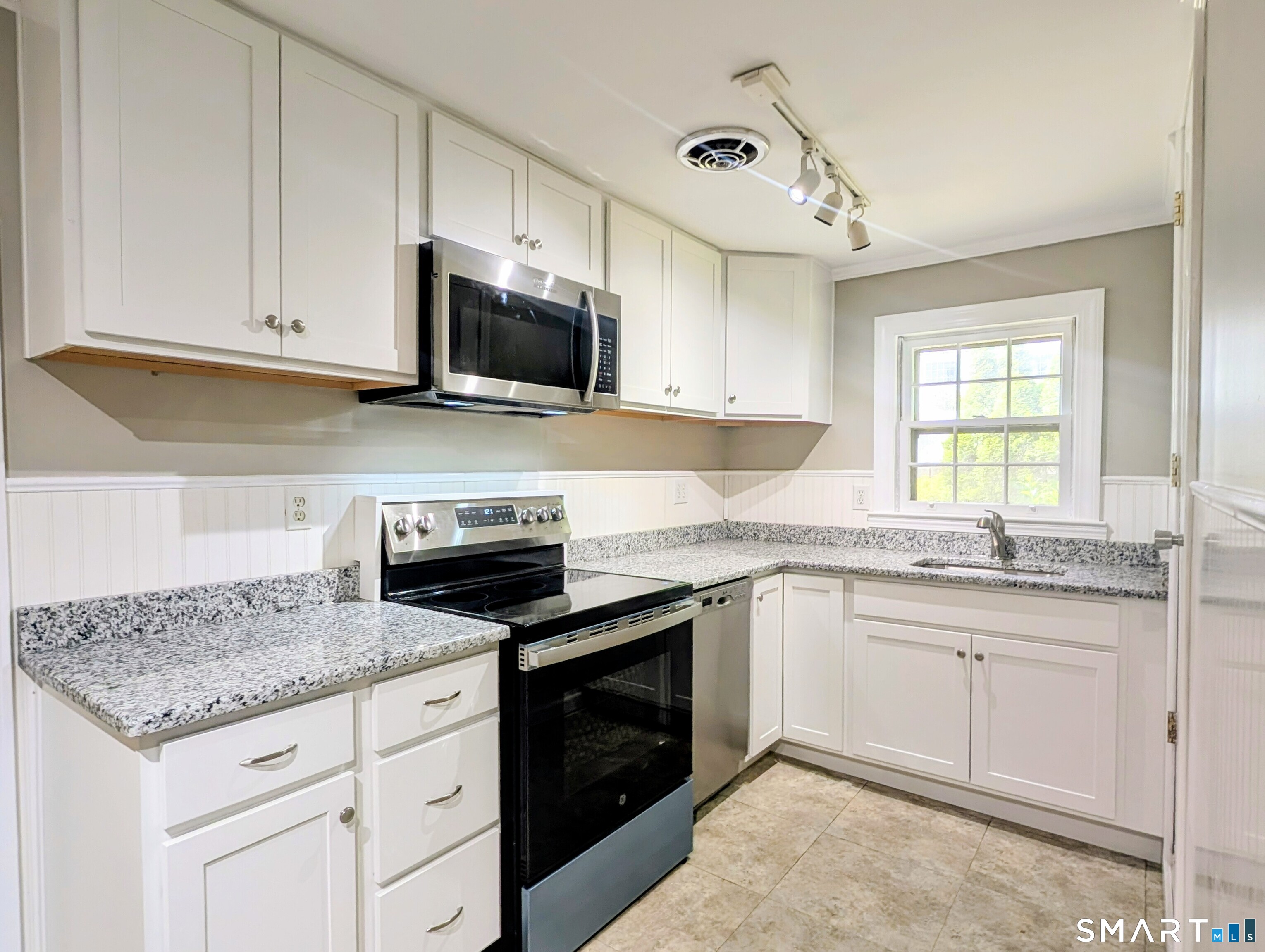 173 Daly Road