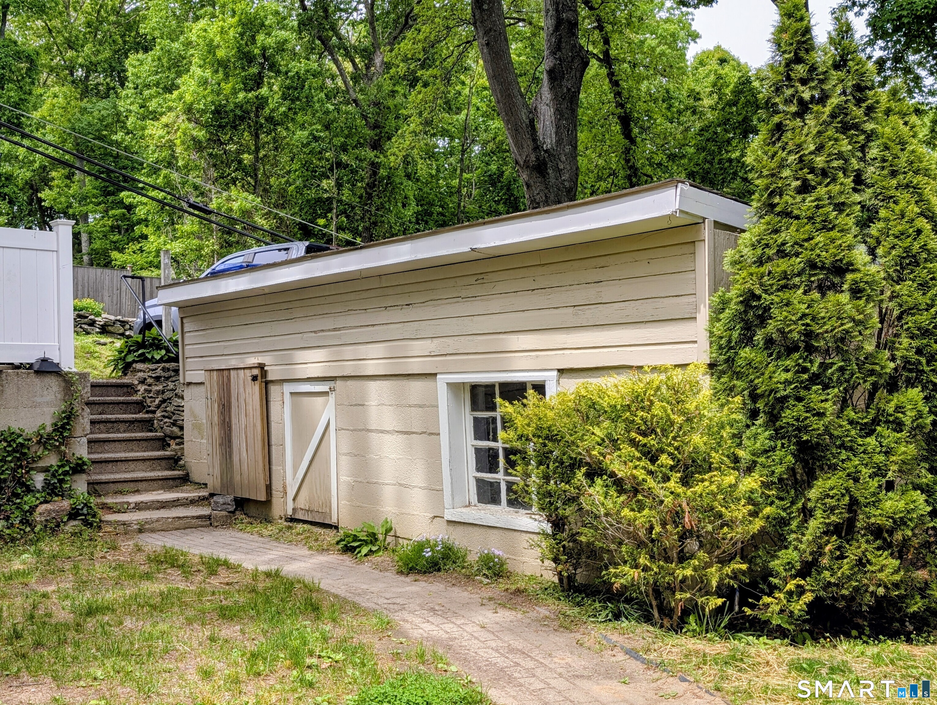 173 Daly Road
