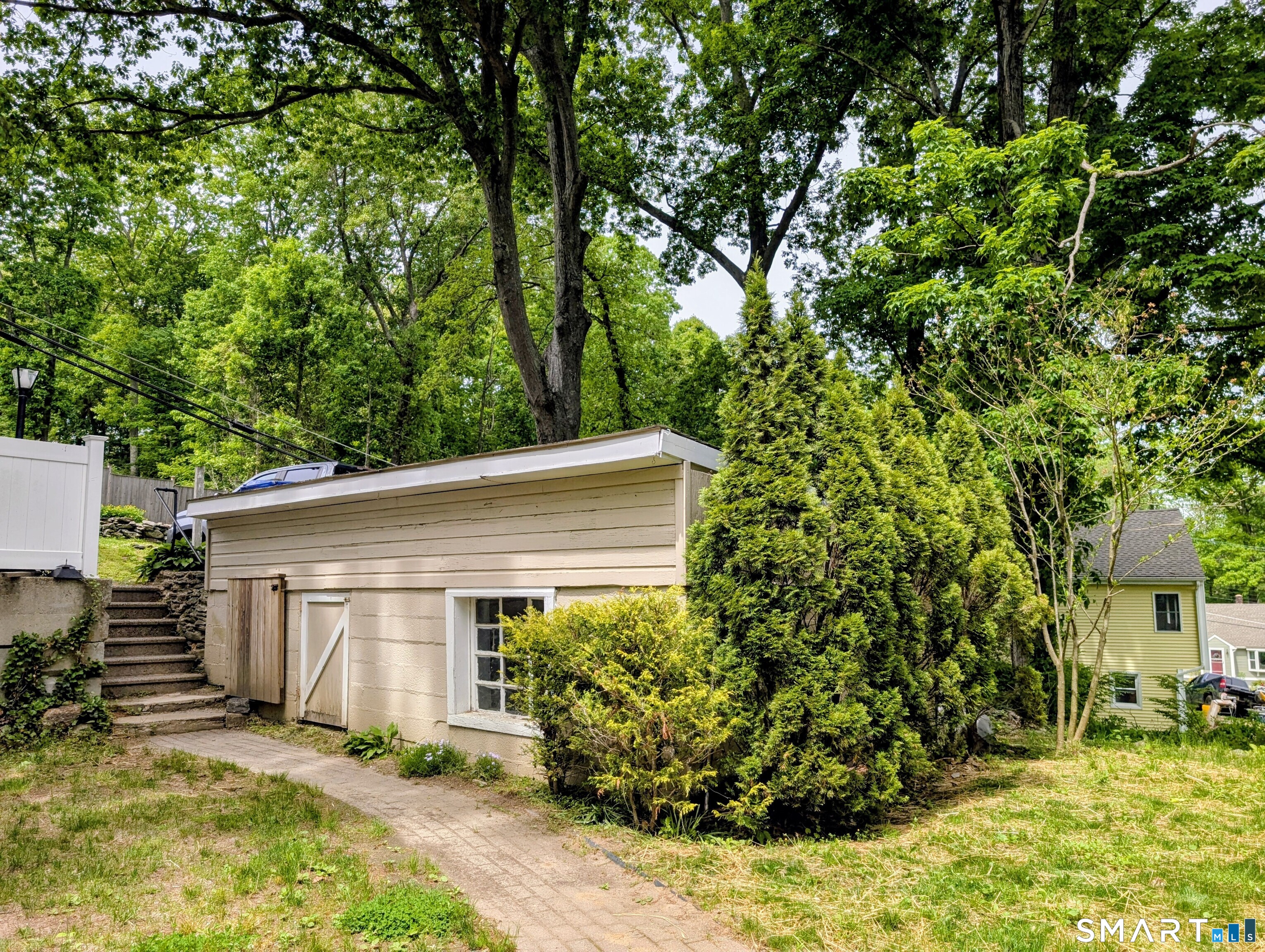 173 Daly Road