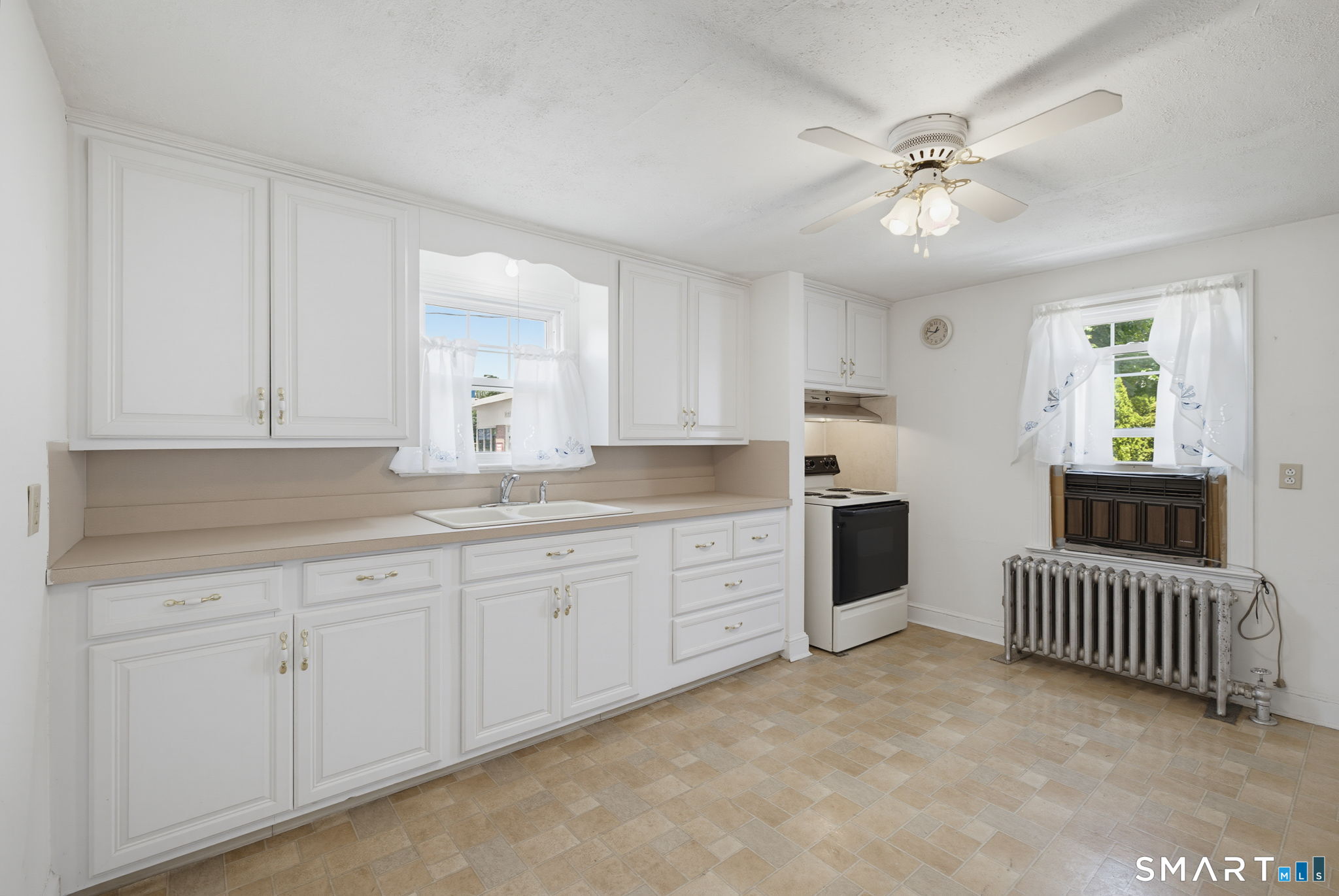 417 Hartford Road
